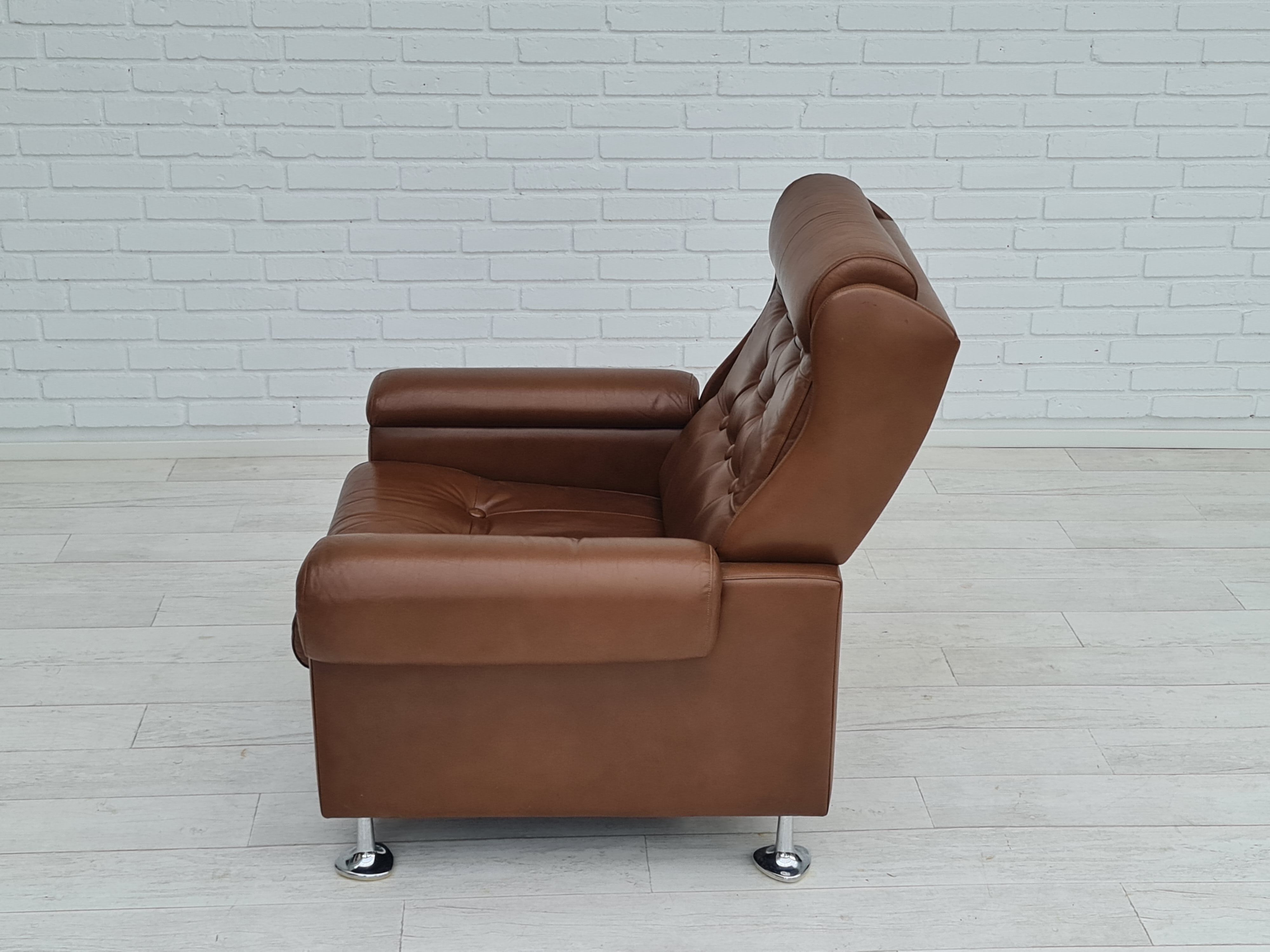 Fauteuil en cuir du milieu du siècle, années 1970