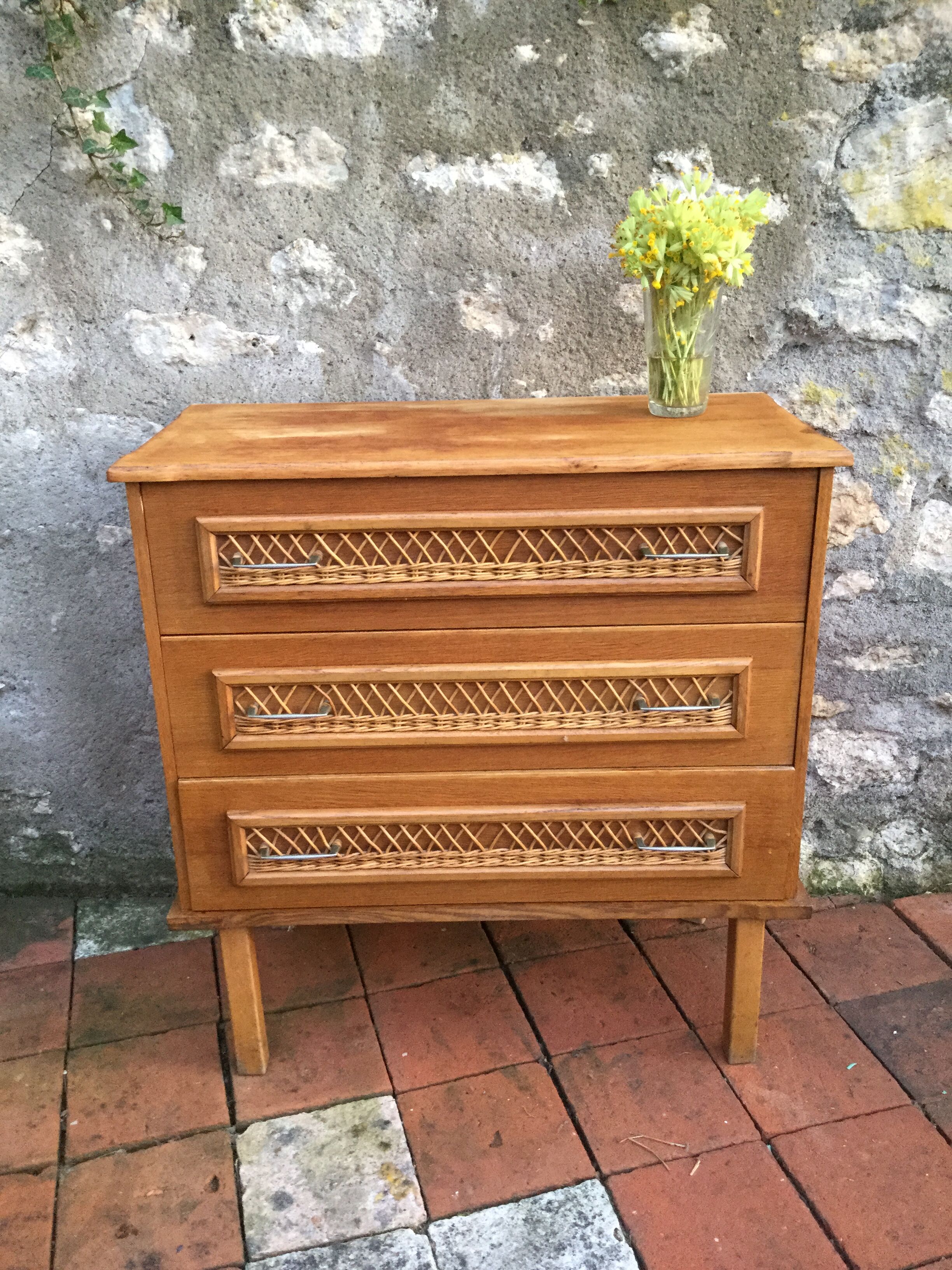 Commode vintage en rotin renovée
