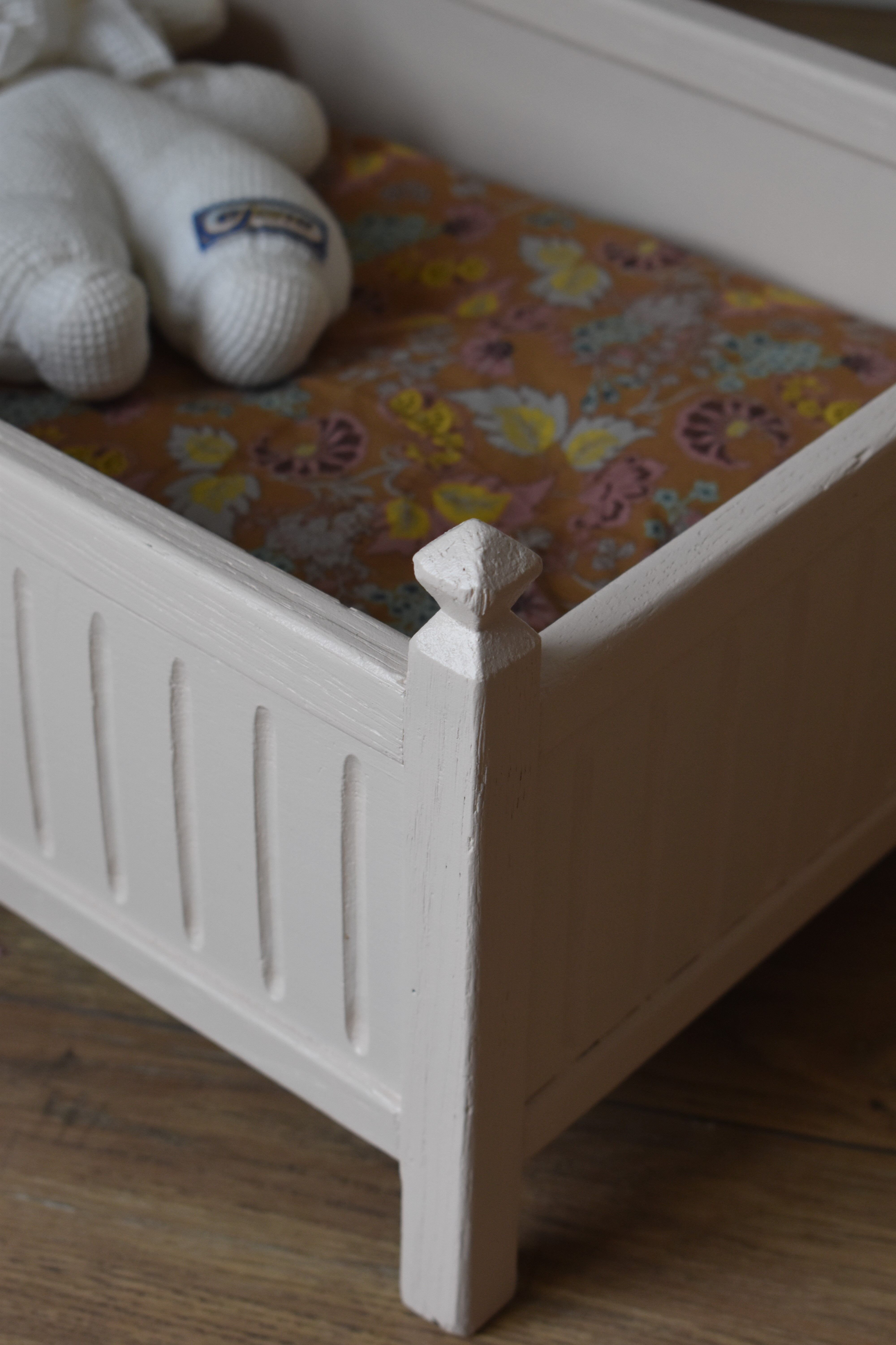 Doll bed and her quilt