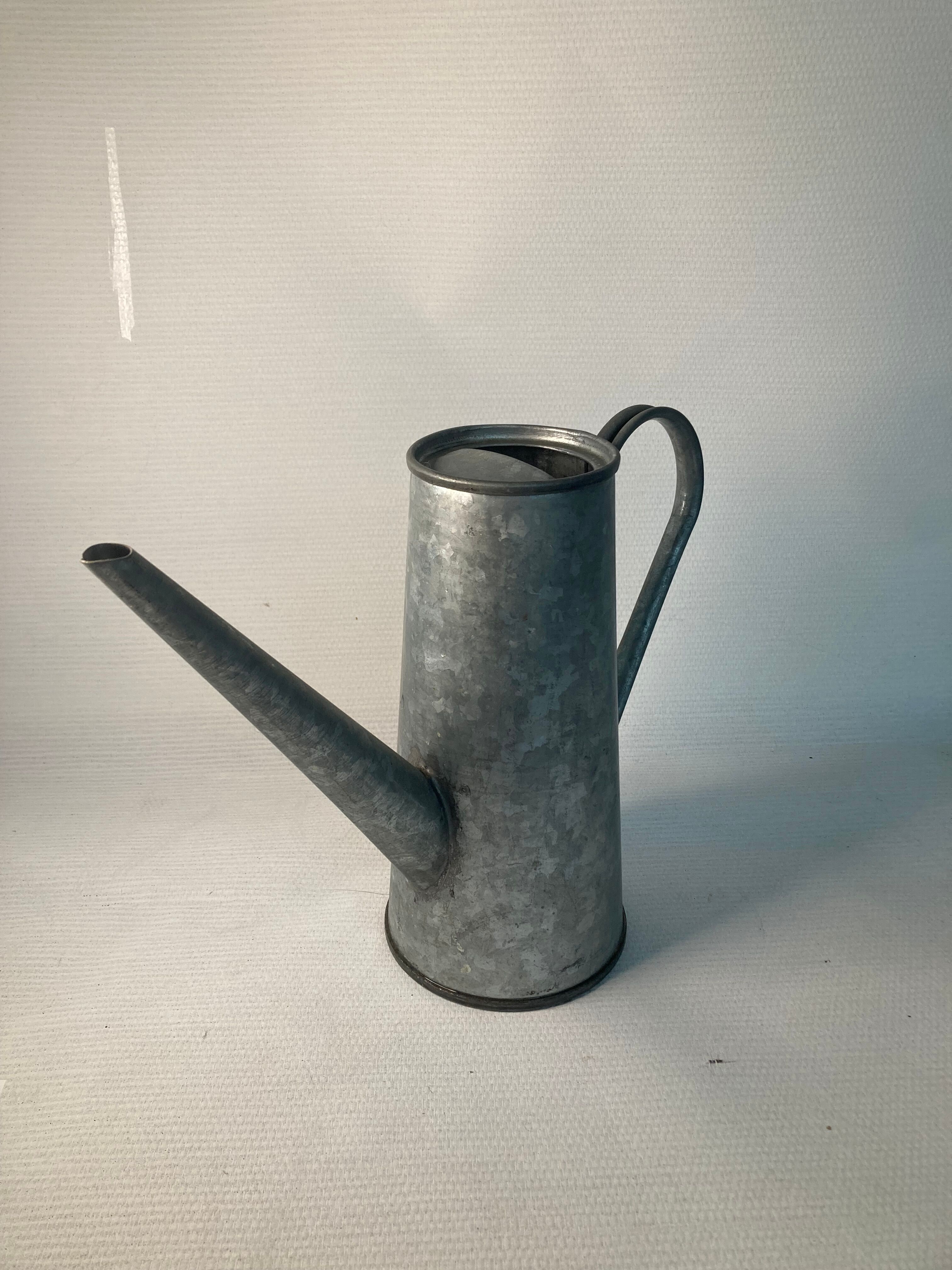 Zinc watering can