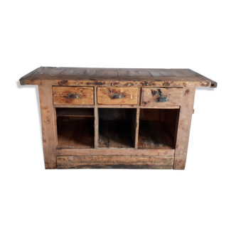 Furniture metier Marechal ironing