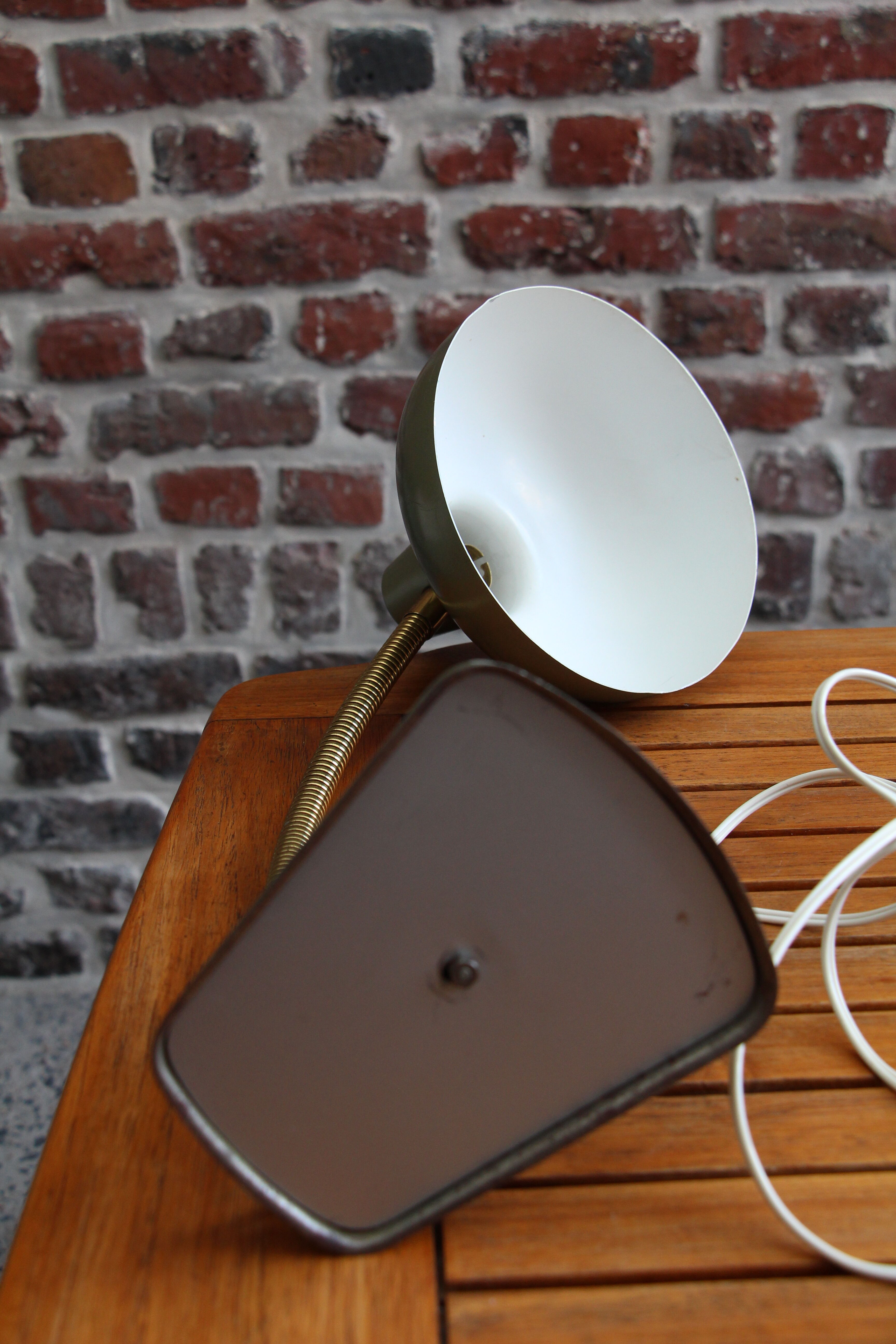 Green desk lamp 70's