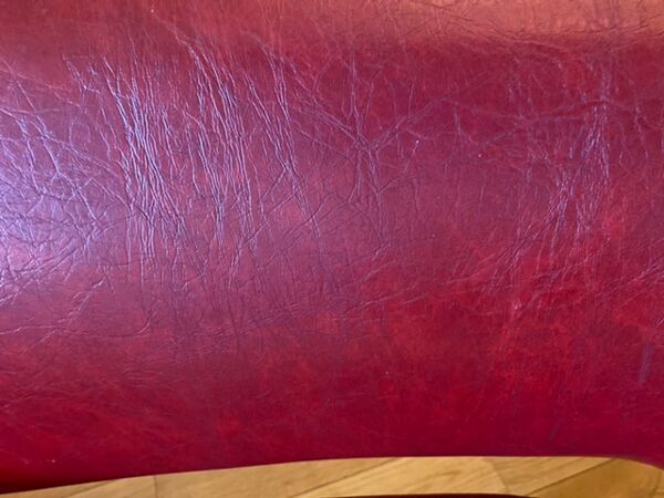 Paire de fauteuils vintage en simili cuir années 60/70