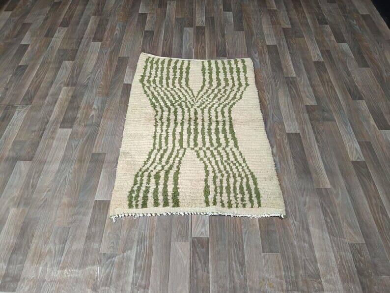 Handmade traditional Berber rug size 250 x 250 cm