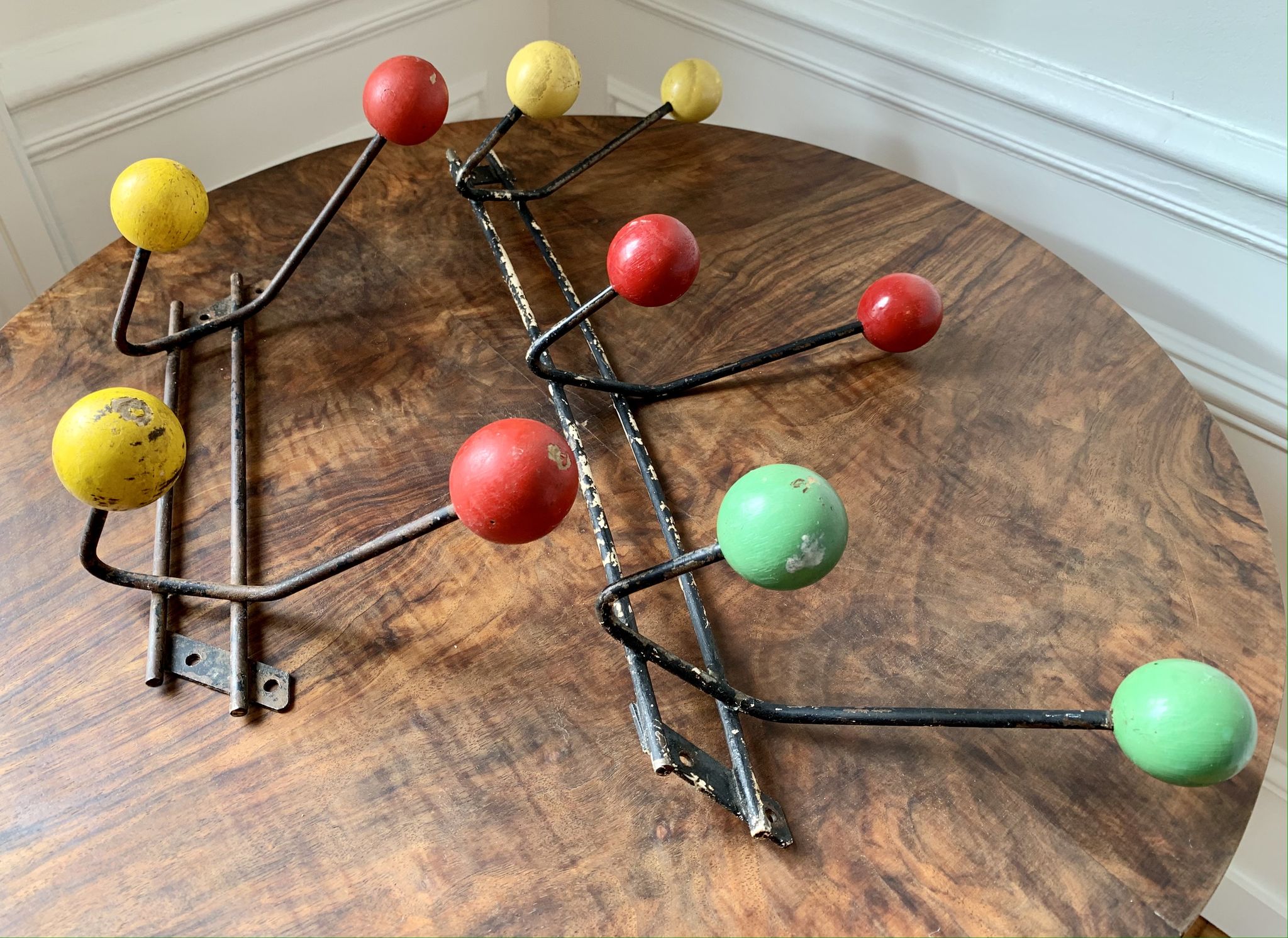 Lot de deux porte manteaux vintage années 50