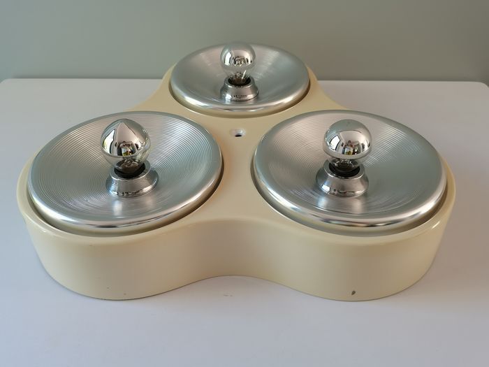 Italian plafonier Harveiluce iGuzzini mod. 5032