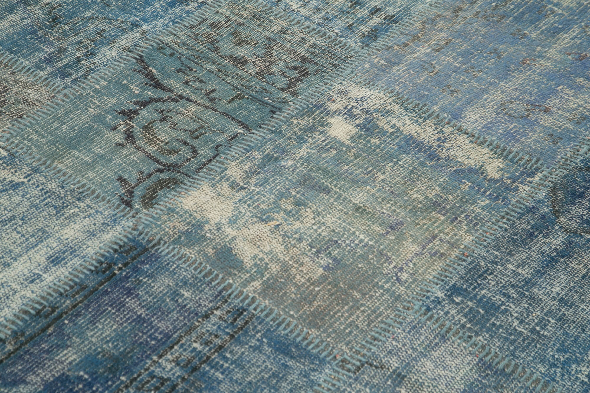 Handmade oriental contemporary 176 cm x 247 cm blue patchwork carpet