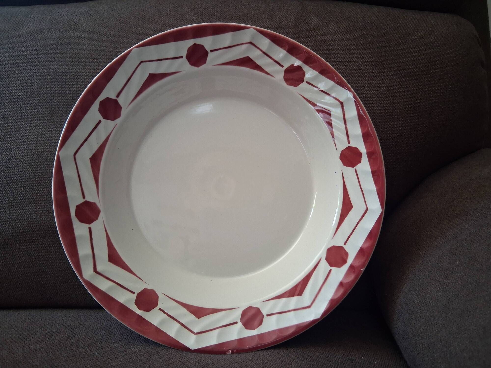 Large deep plate chives Digoin Sarreguemines art deco geometric