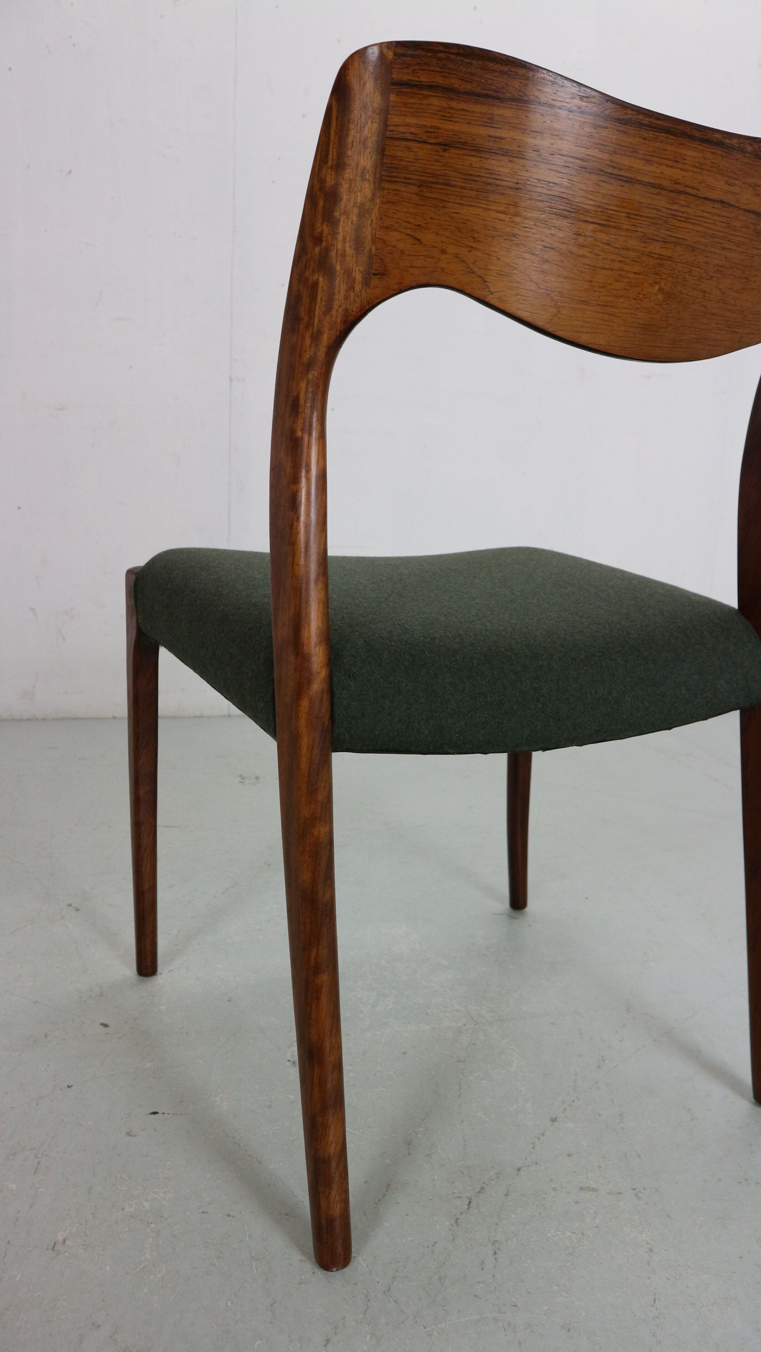4 chaises Niels Møller « Modèle- 71 » palissandre & tissu 1951