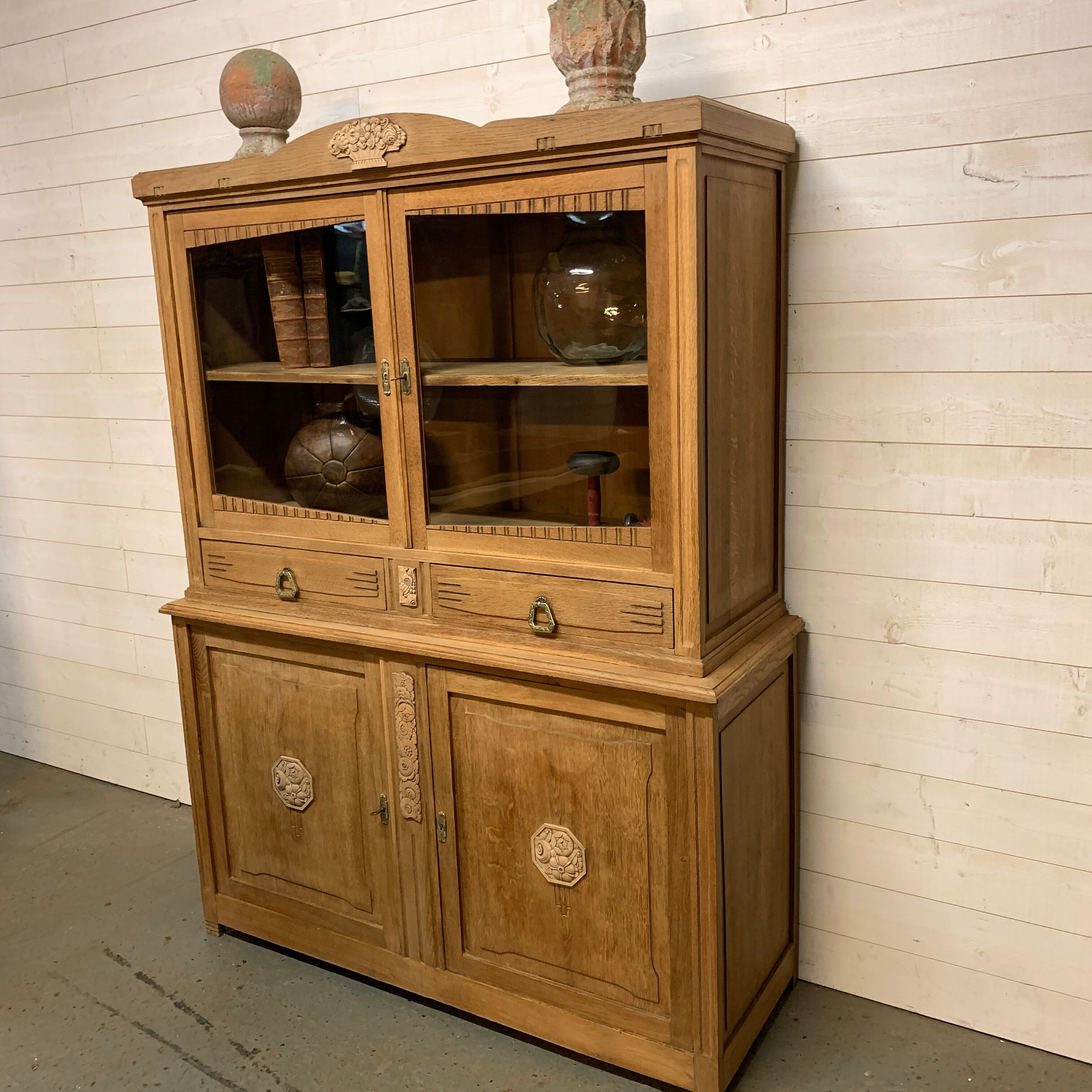 Art deco 1930 oak croass