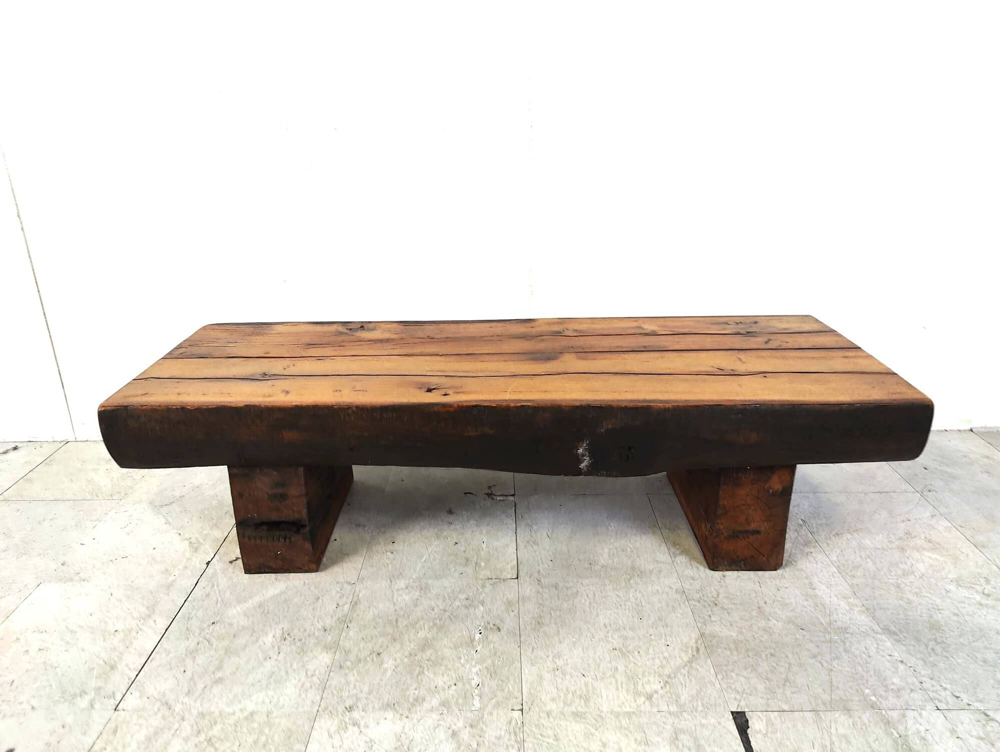 Table basse rectangulaire brutaliste, années 1950