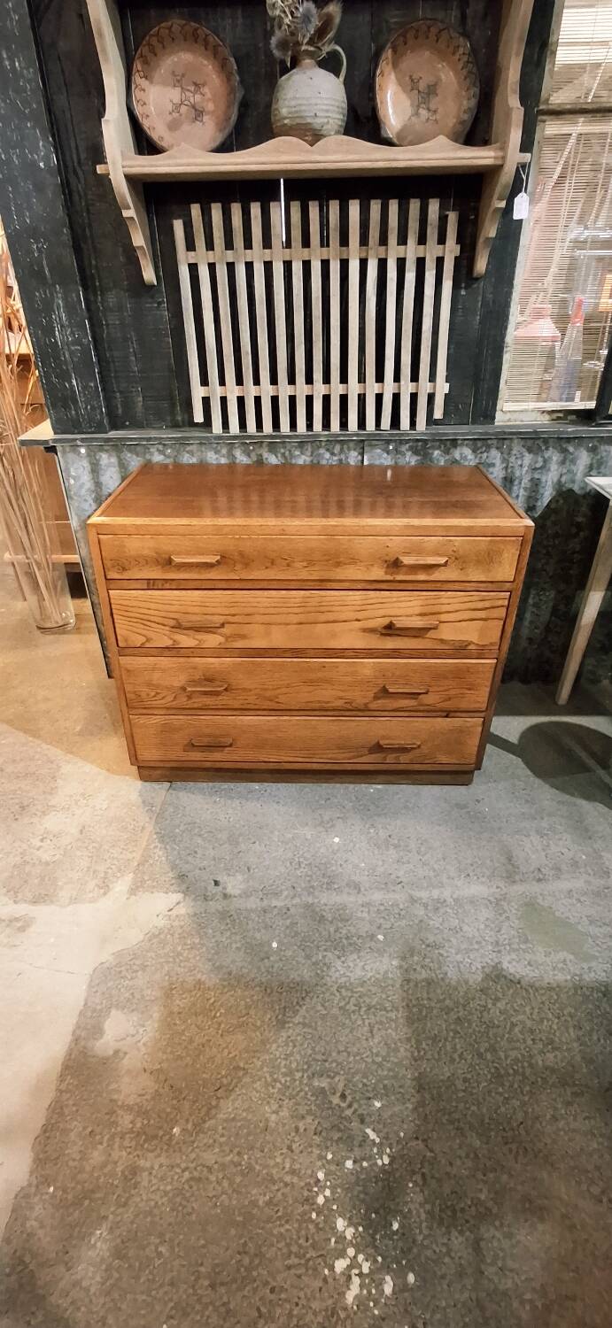 Vintage chest of drawers