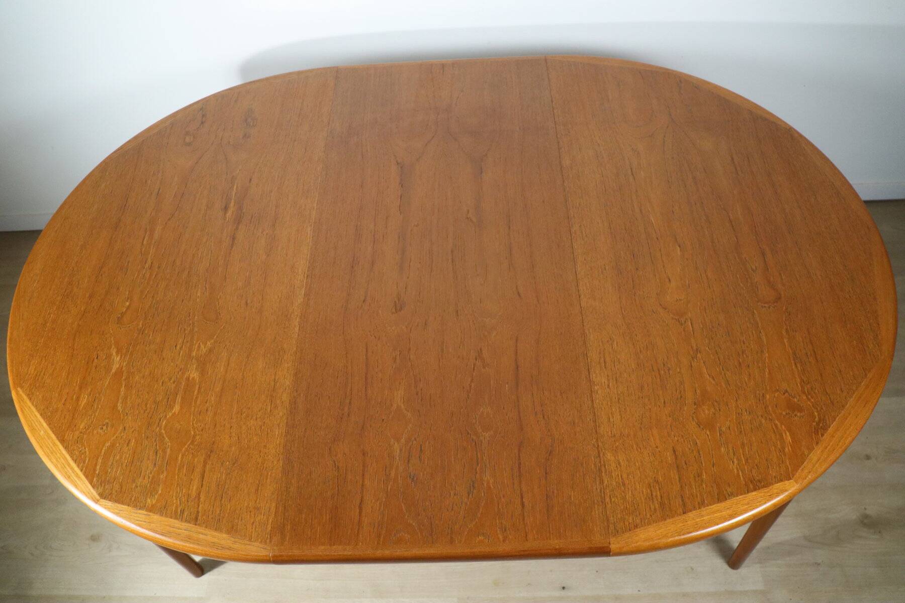 VV Mobler Spottrup Scandinavian extendable teak table, 1960