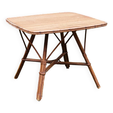 Table basse en rotin carrée