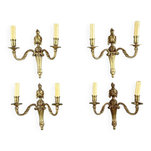 suite de quatre appliques