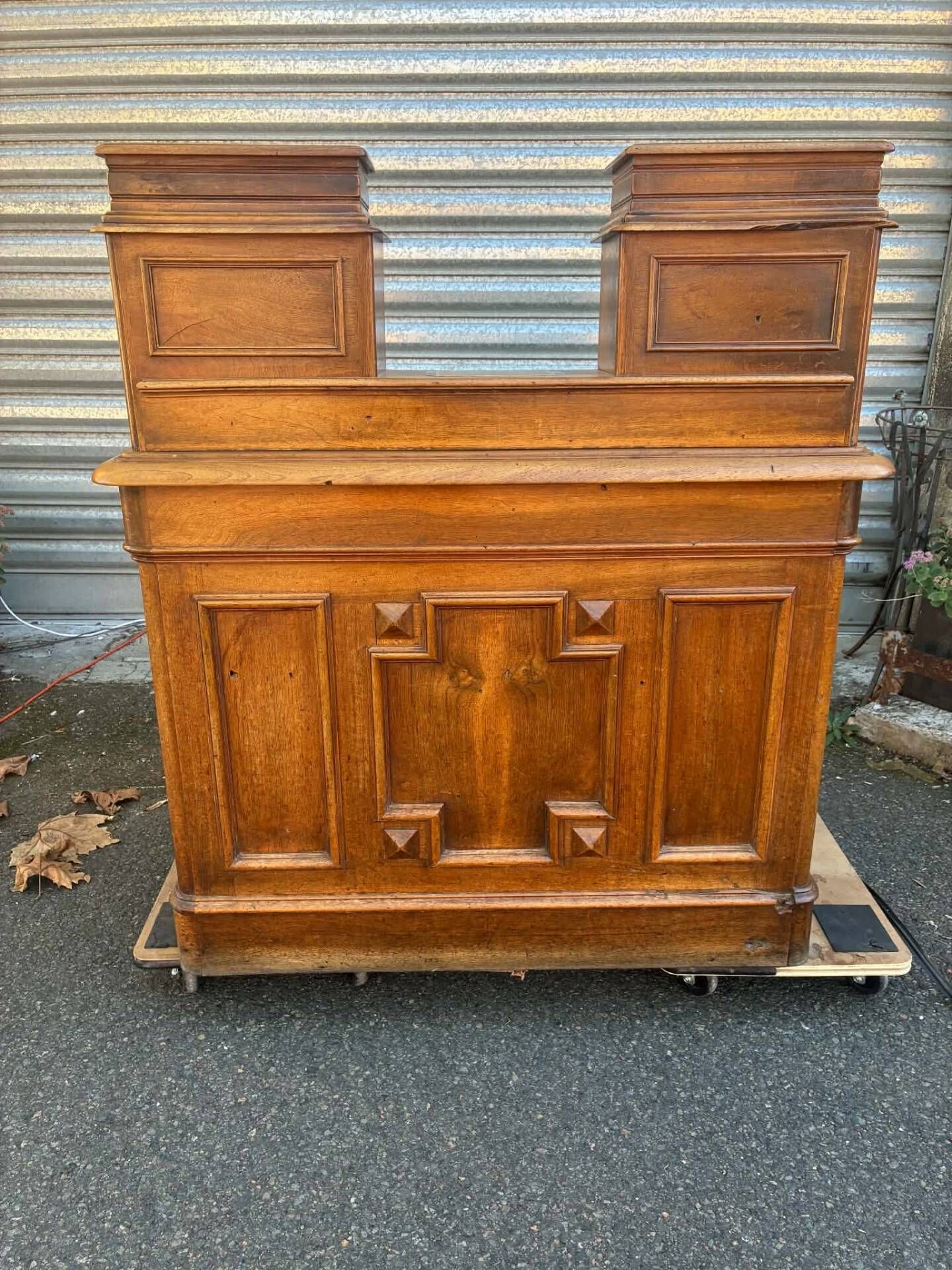 Meuble comptoir de pharmacie