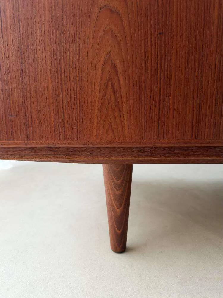Vintage Hundevad sideboard teak wood 1960s Danish design
