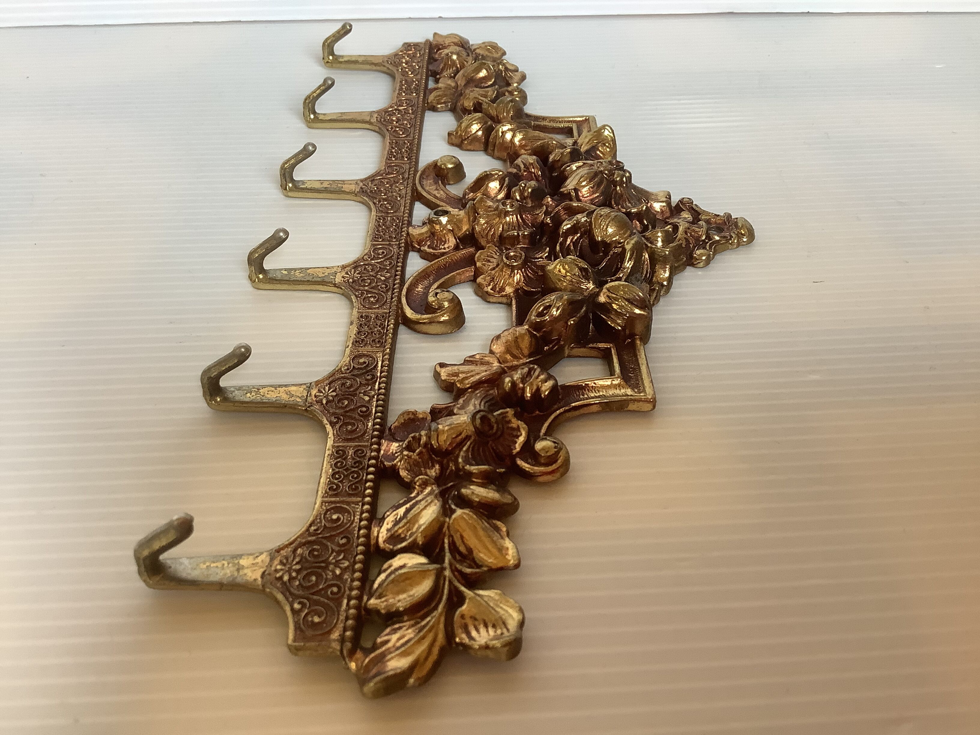 Key hanger key ring door tea towels gilded metal Italy