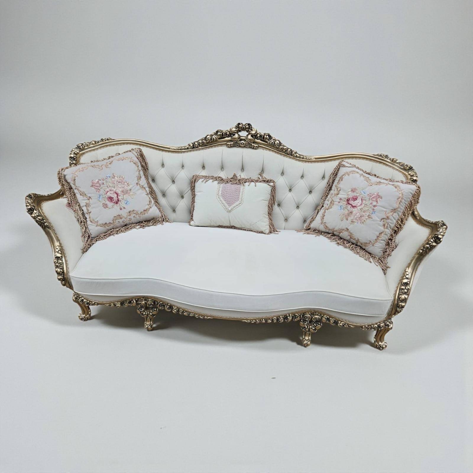 Louis XV salon in white and gold with tufting - Handmade in beech wood.