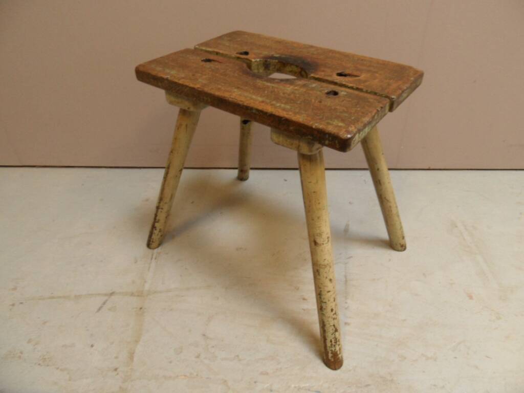 Tabouret de lait vintage