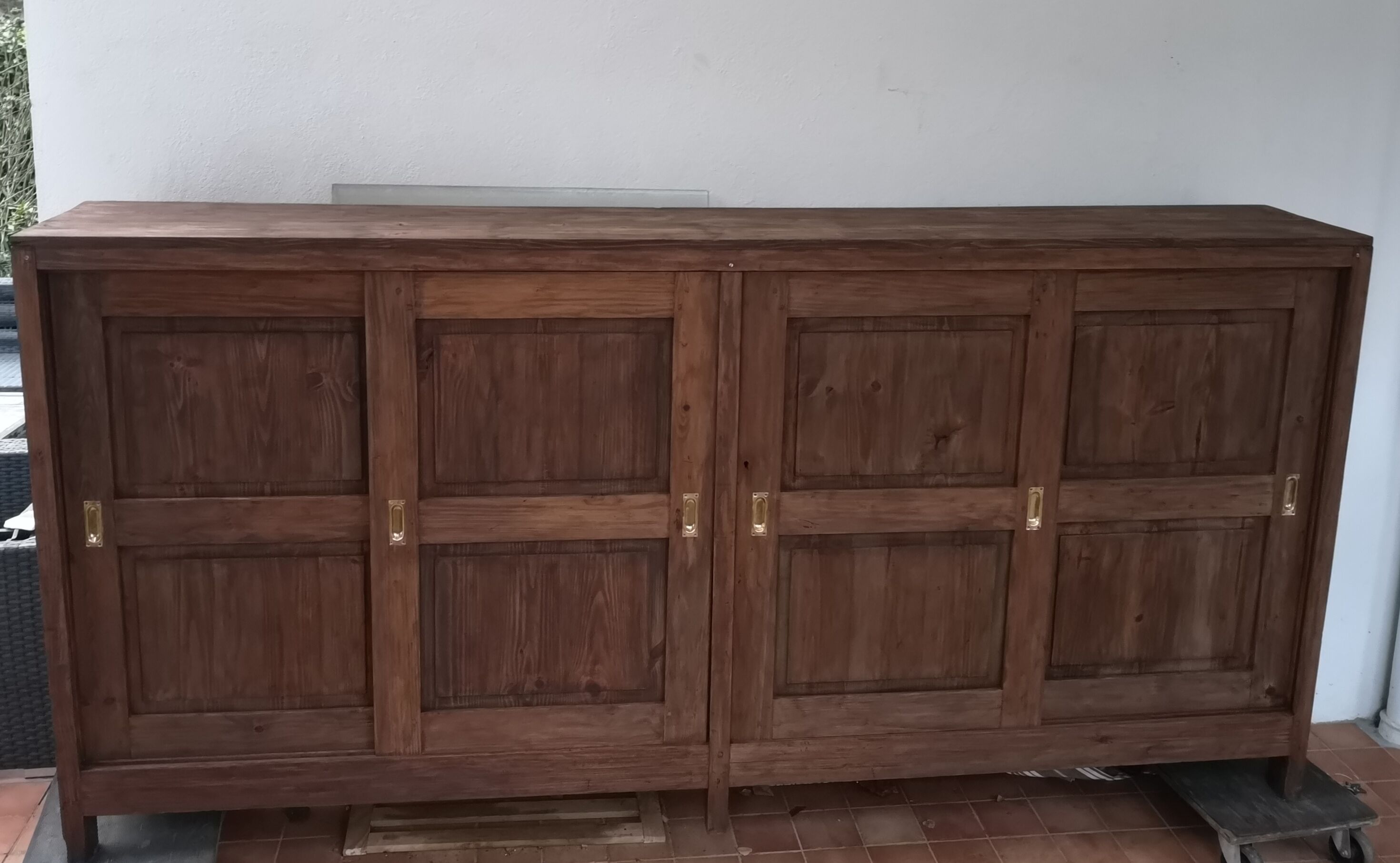 Fir craft furniture with 4 sliding doors