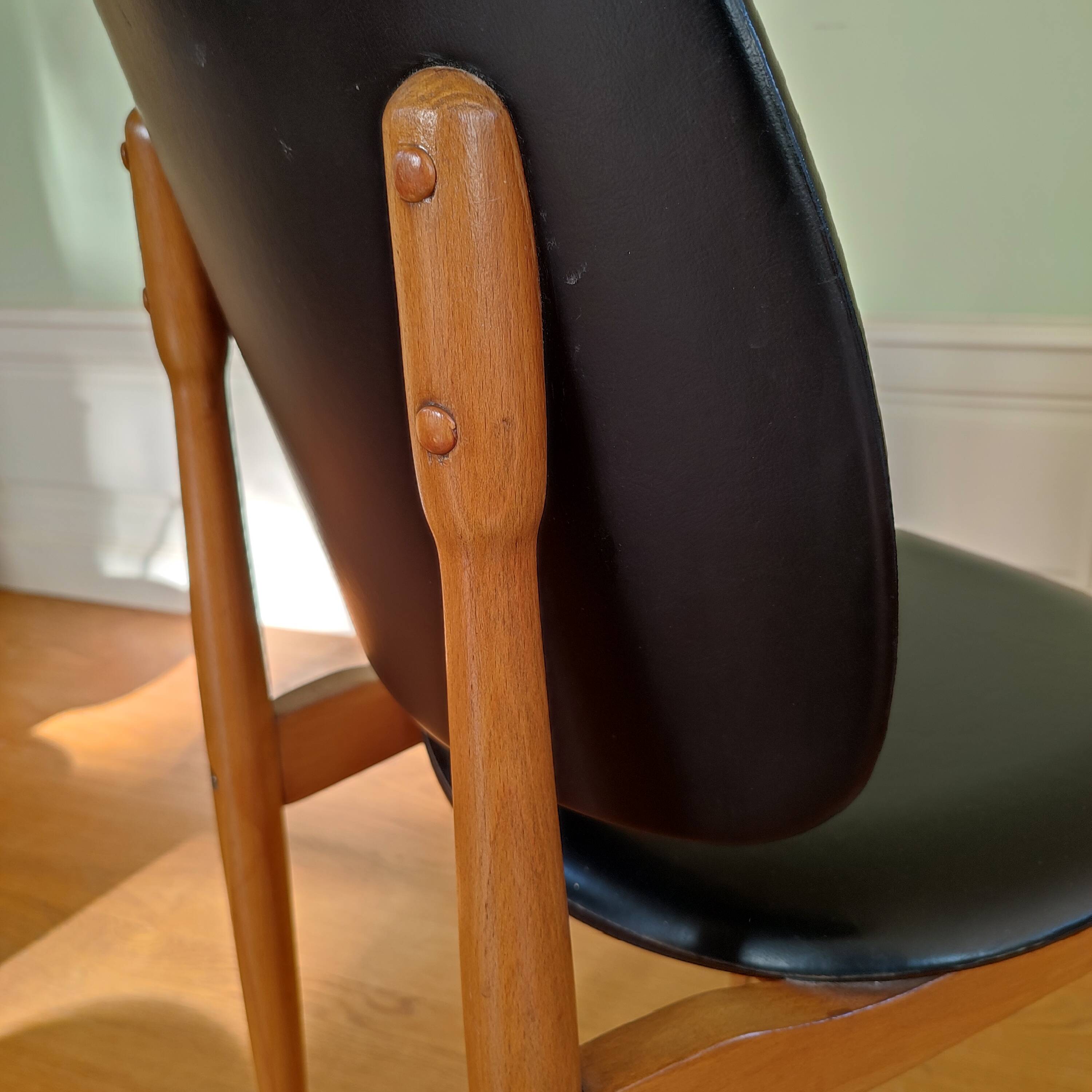 Lot de 6 chaises vintage " Pégase " Baumann