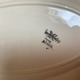 Plat faïence fleurs grenats modèle Artois Sarreguemines