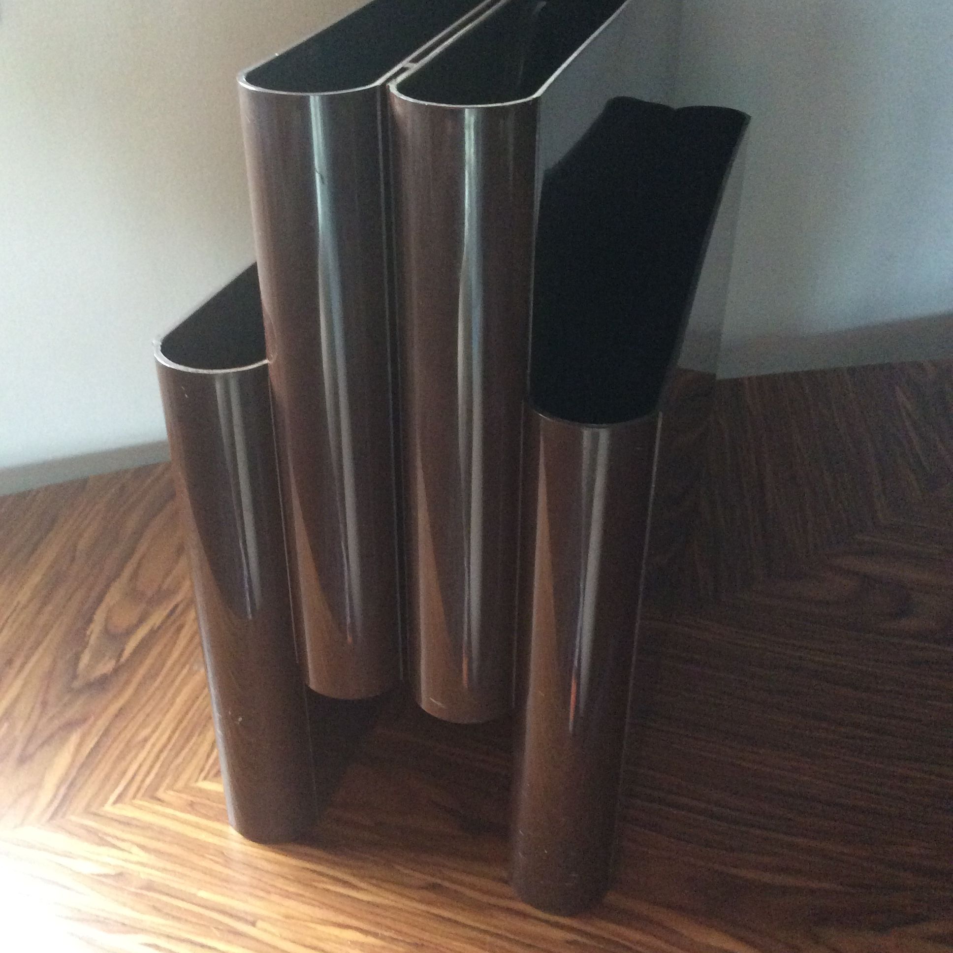 Kartell magazine holder by Giotto Stopino from the 60s-70s Italy