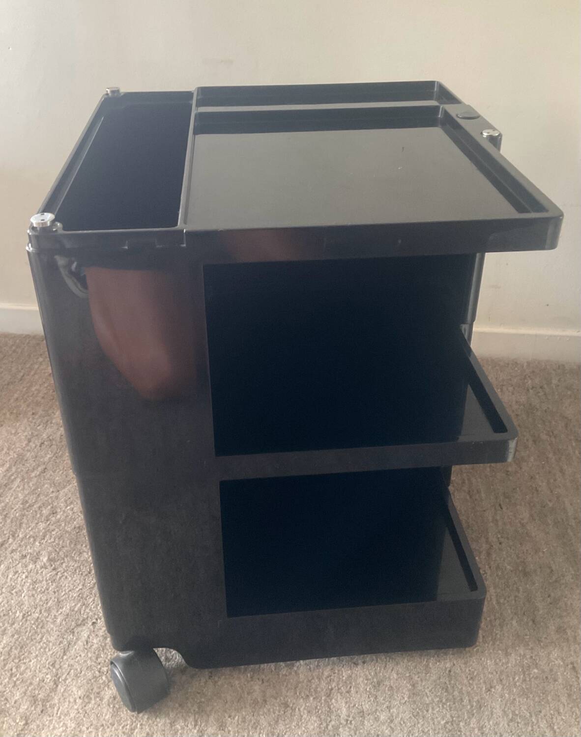 “Boby” serving trolley by Joe Colombo