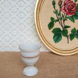 Ancien coquetier émaillé blanc et doré vintage
