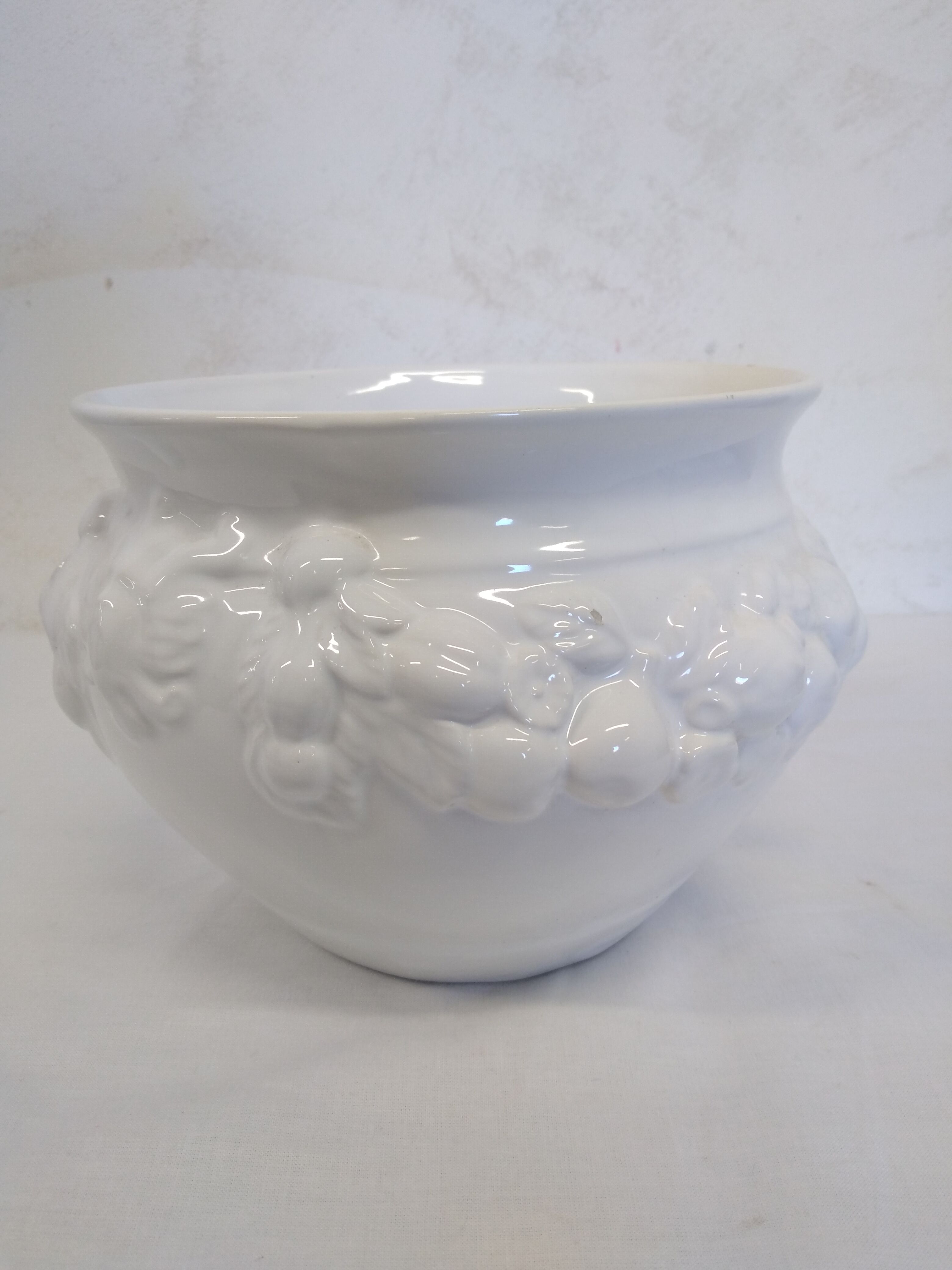 Old pot cover in slip