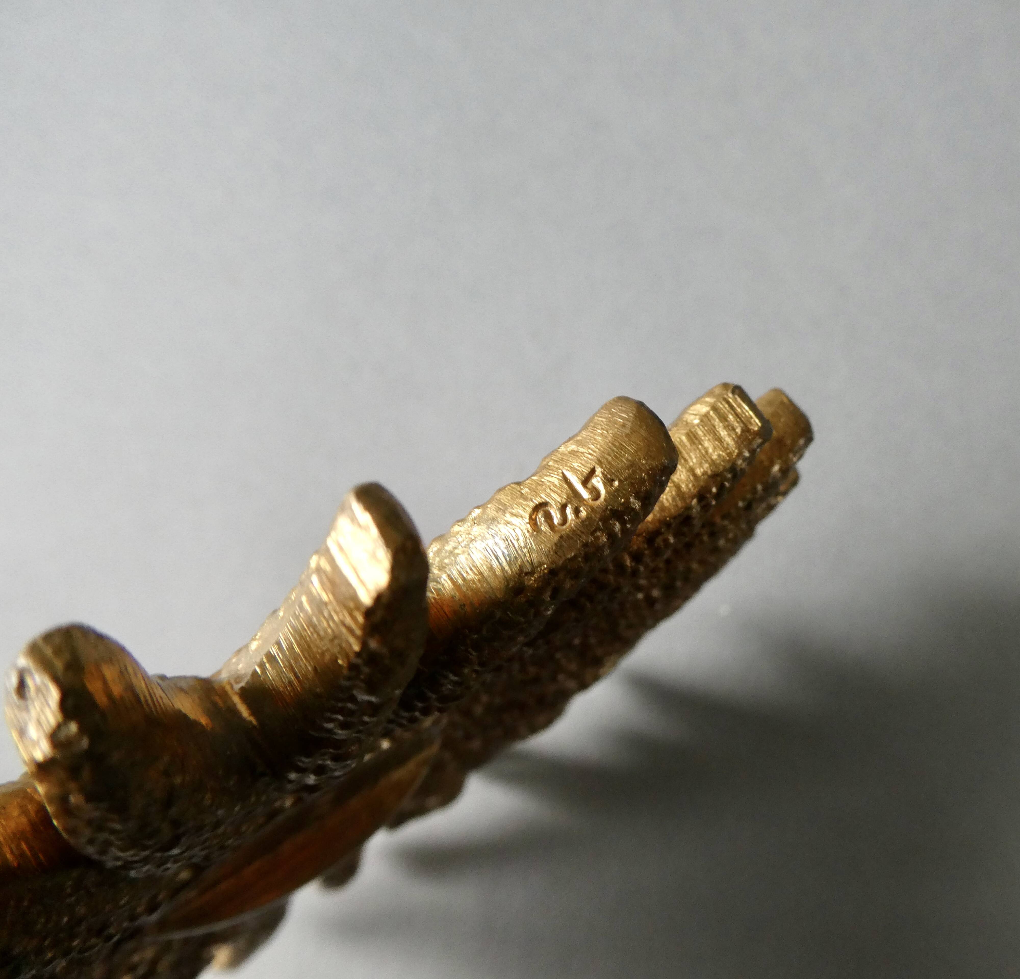 Bronze sculpture paperweight signed Roger Bezombes, 1971