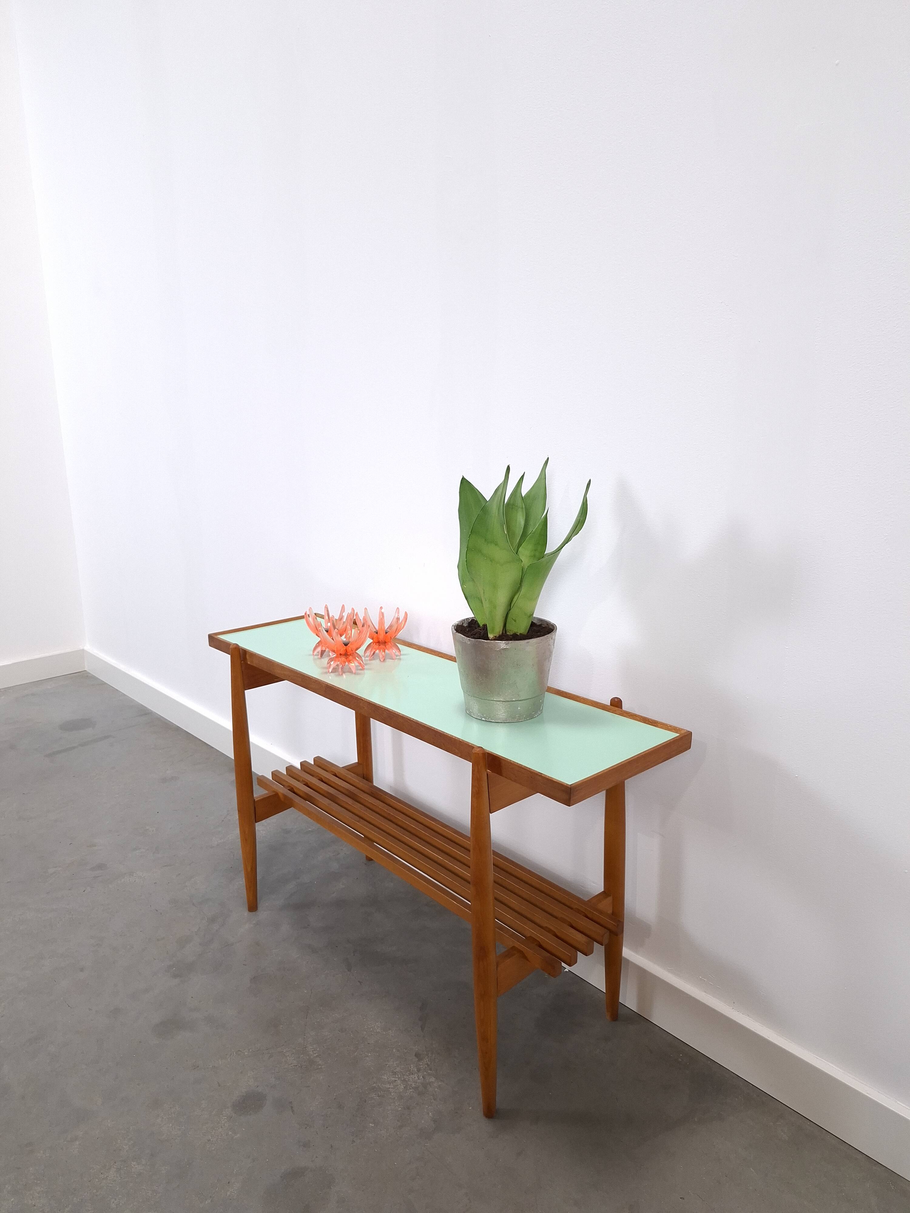 Vintage houten side table met mintgroen formica blad