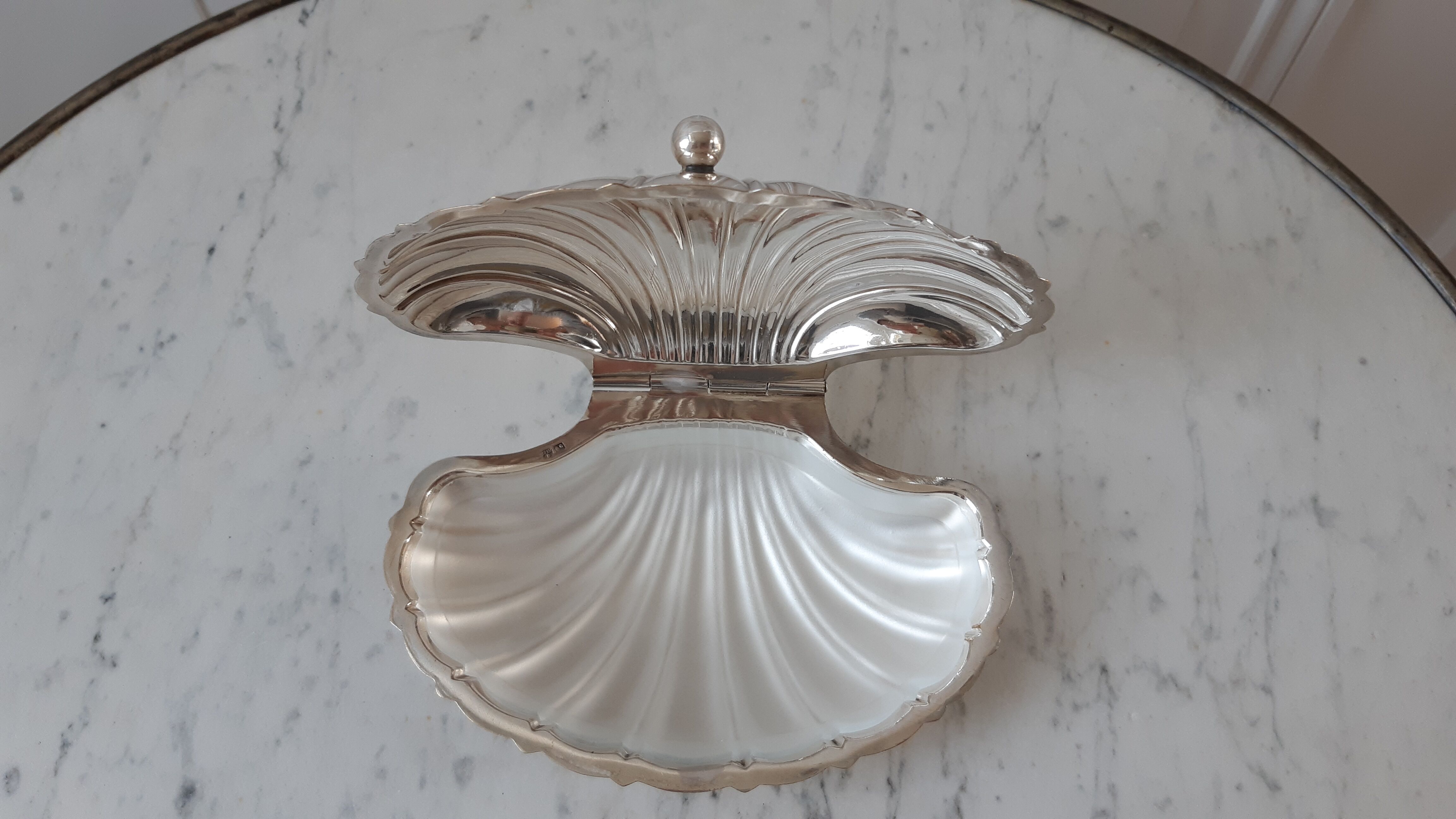 Butter dish / empty pocket shell silver metal years 40-50 hallmarked