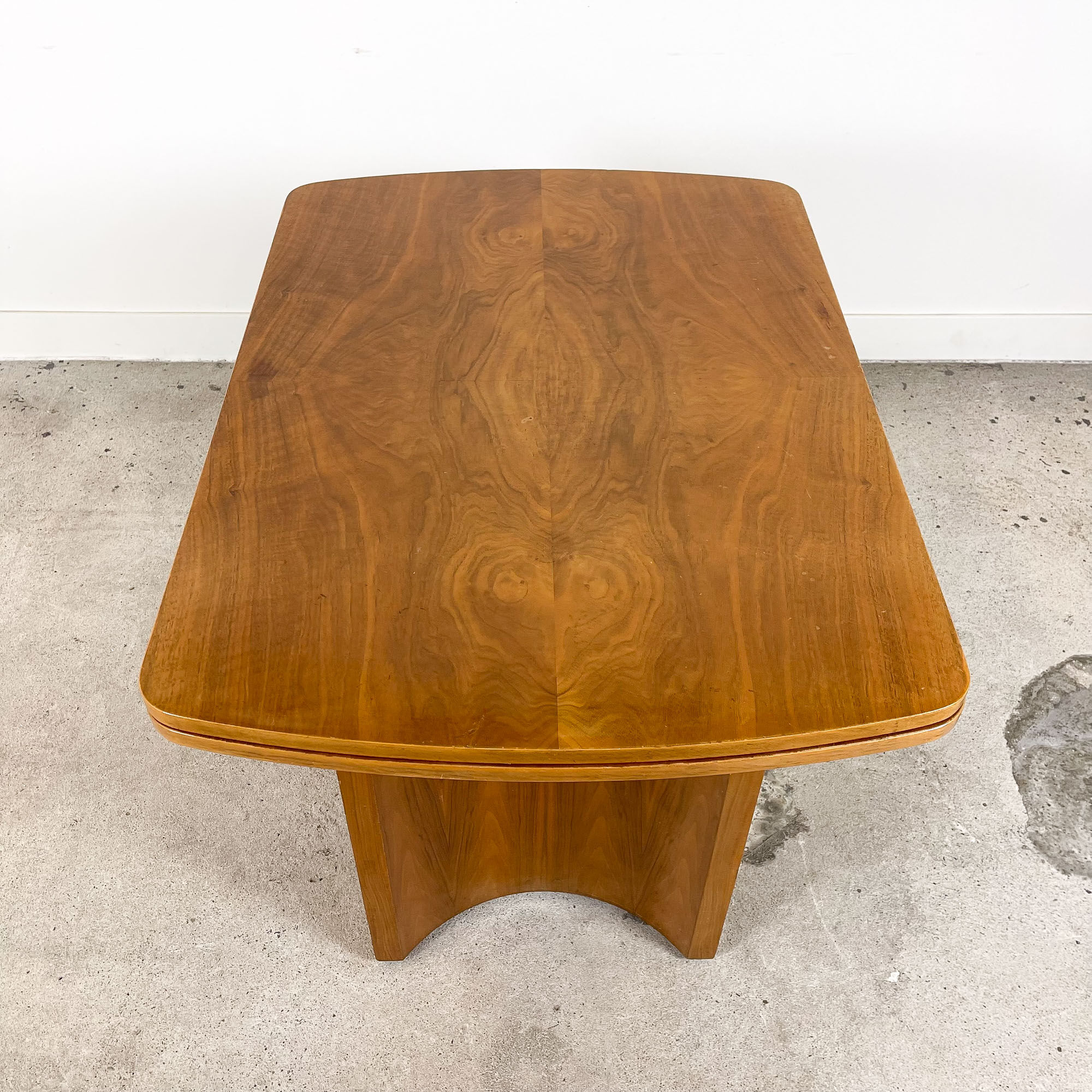 Extendable art deco dining table walnut veneer