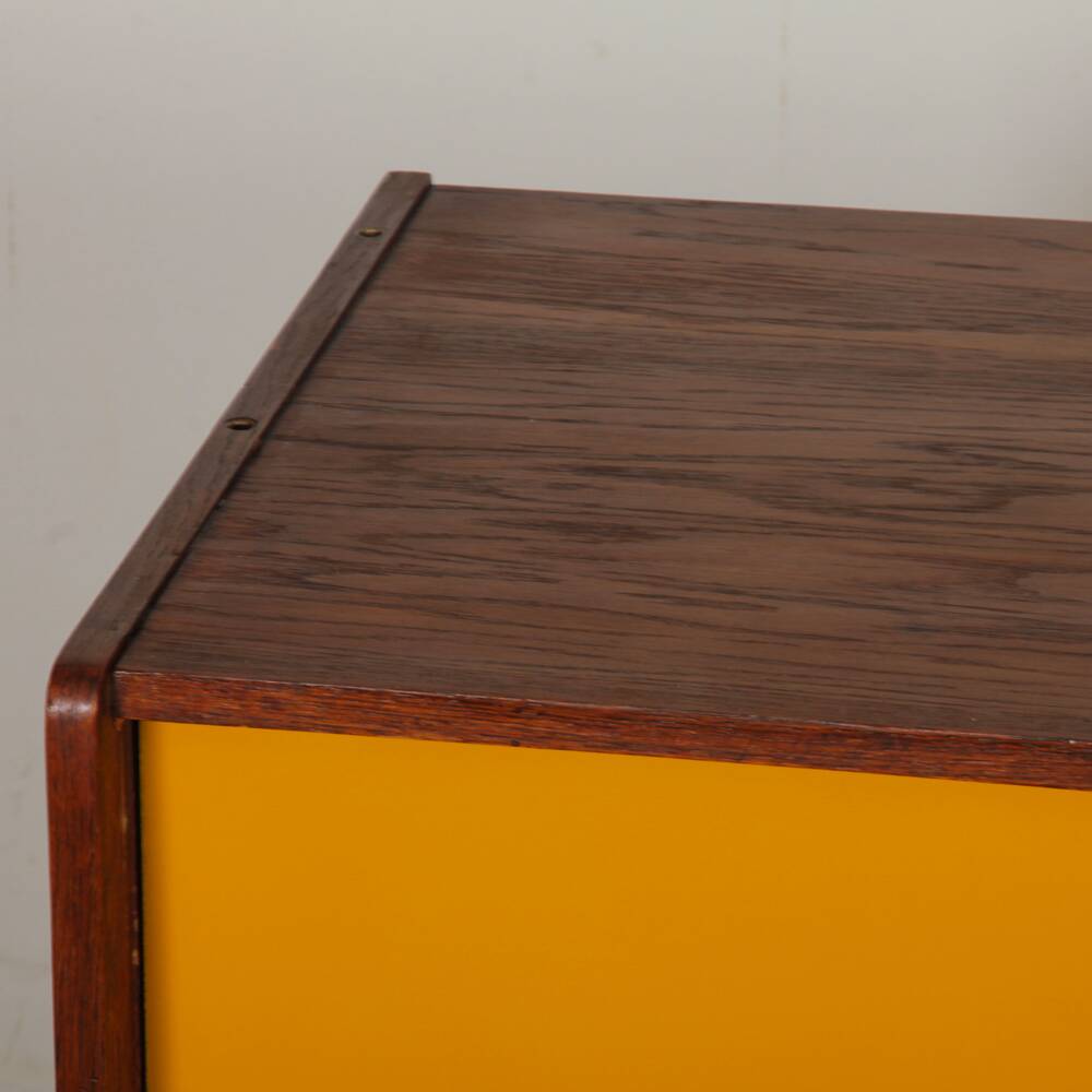 Commode jaune et blanche par Jiri Jiroutek, modèle U-452, 1960
