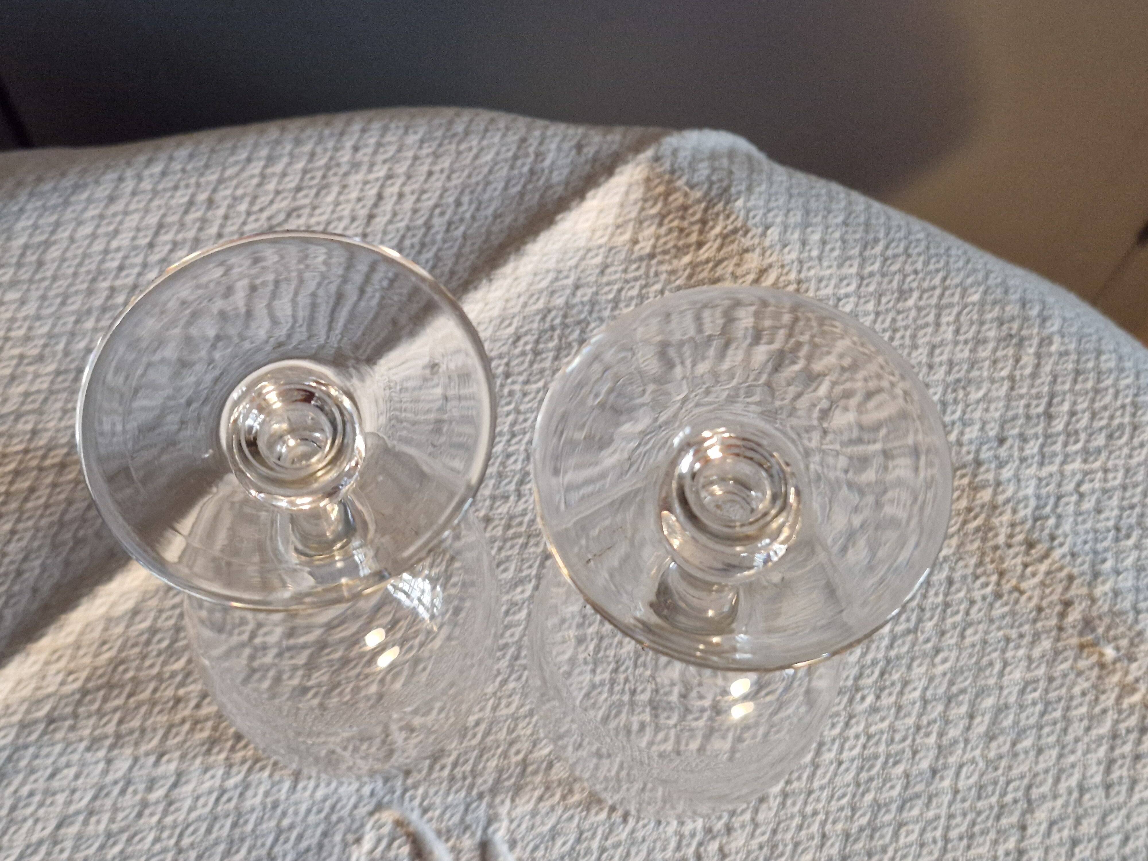 2 antique Baccarat crystal wine glasses, scale pattern, 20s/30s