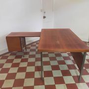 Bureau à caisson amovible dans le goût de Florence Knoll