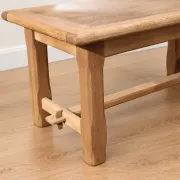 Table basse de ferme en bois naturel – style campagne, entretoise à clavettes – 99 cm