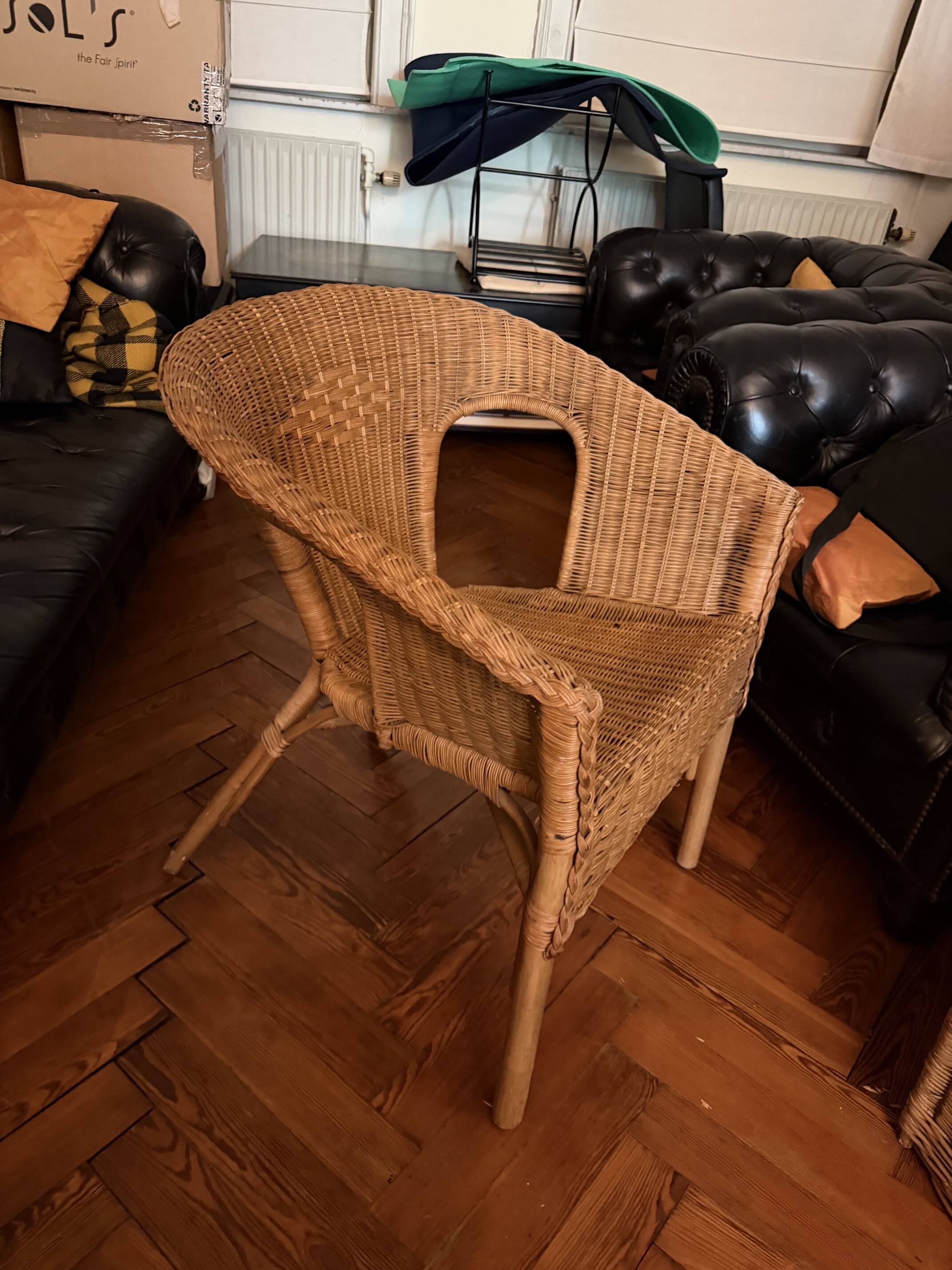 Natural wicker/rattan armchair