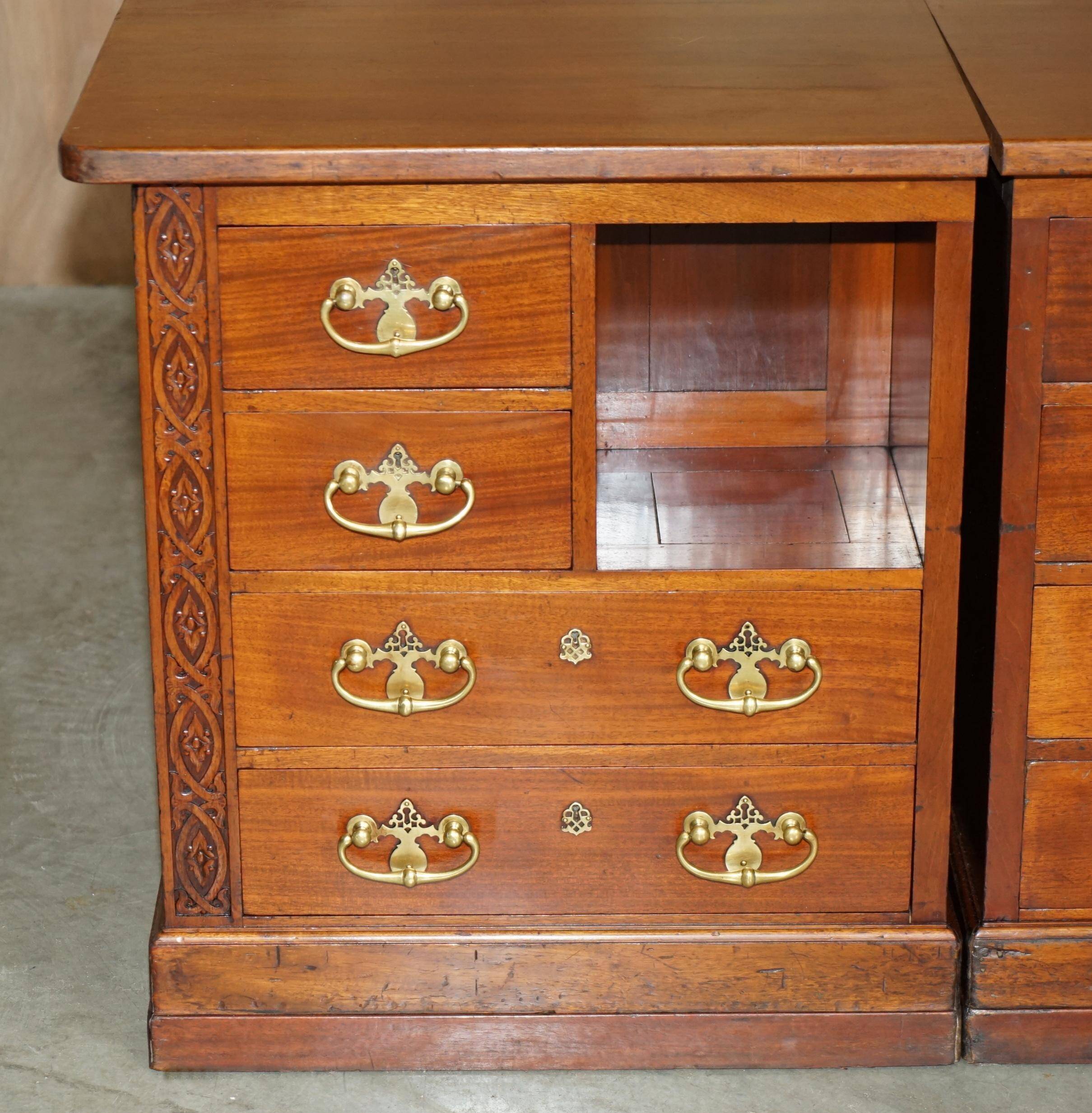 Victorian state desk by Thomas Chippendale or pair of two-drawer commodes