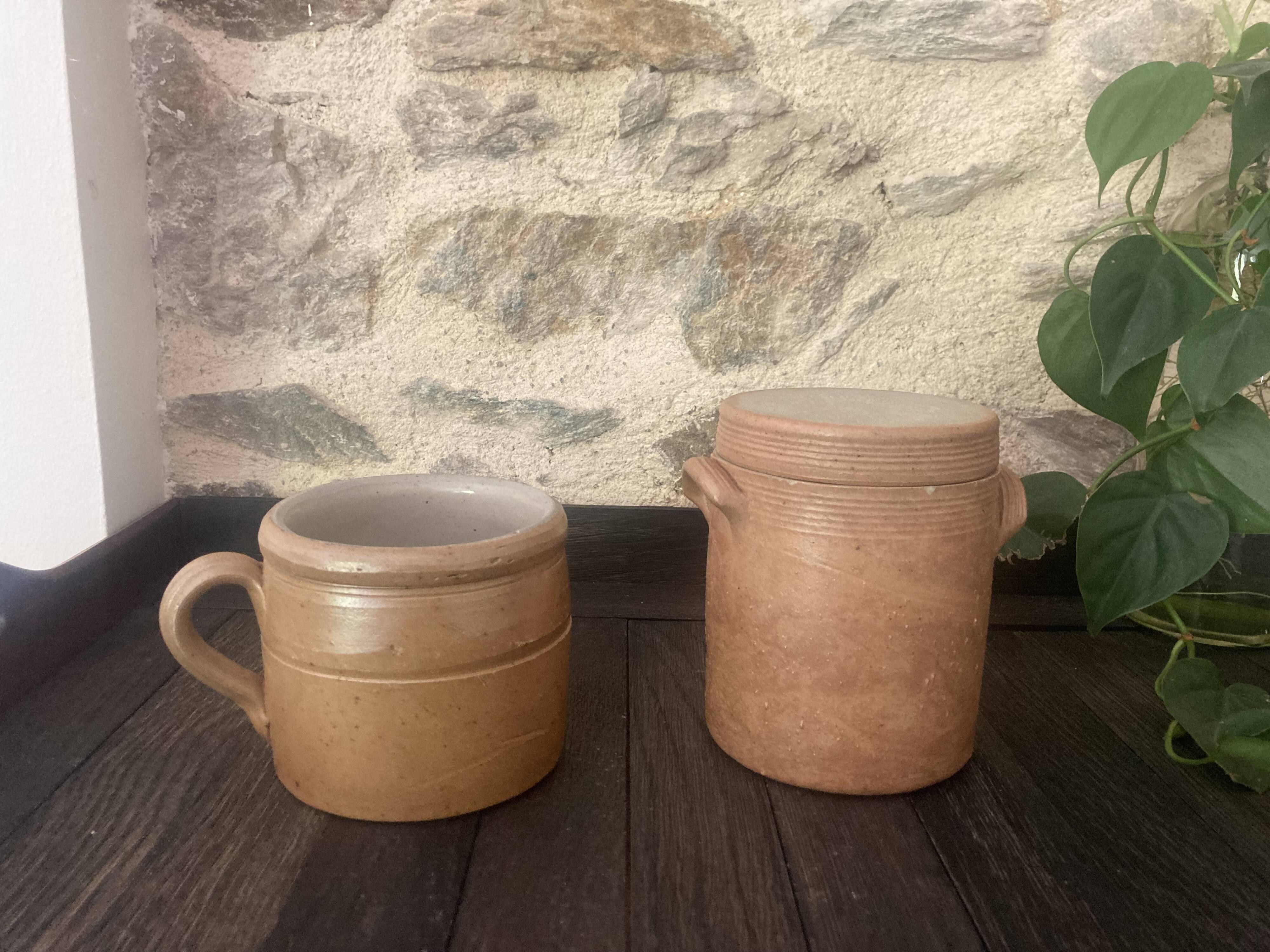 Set of 2 old pots in glazed stoneware