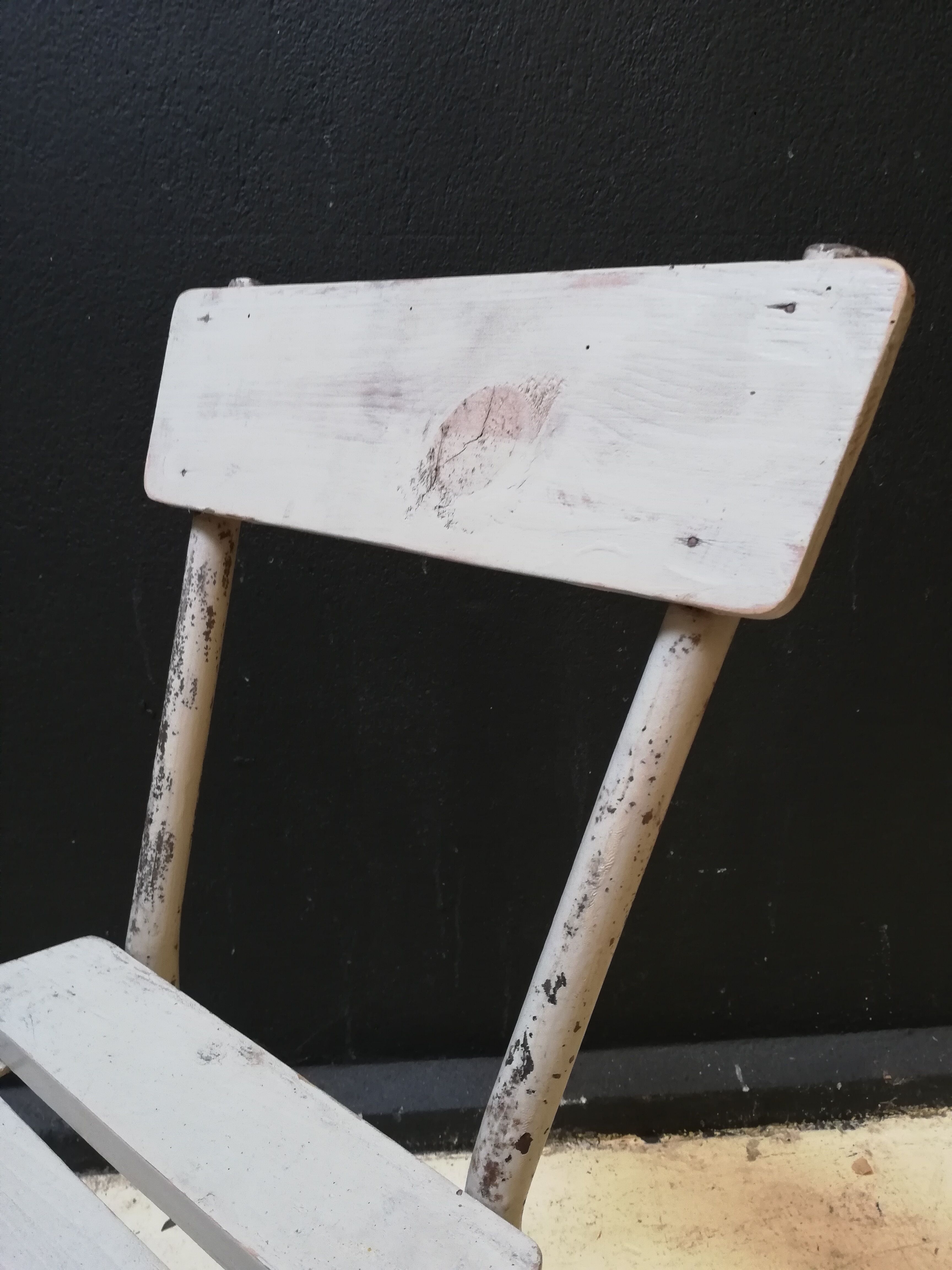 6 vintage garden chairs made of wood and metal