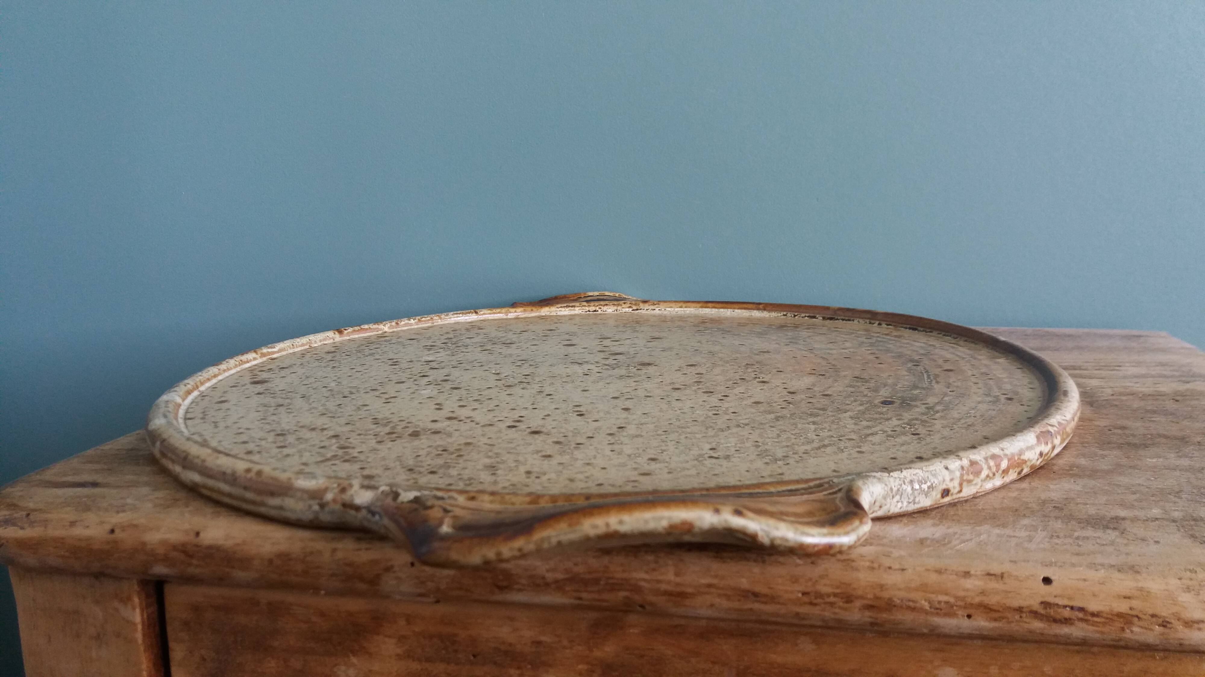 Puisaye sandstone tray signed Jean-Pierre Prud’homme