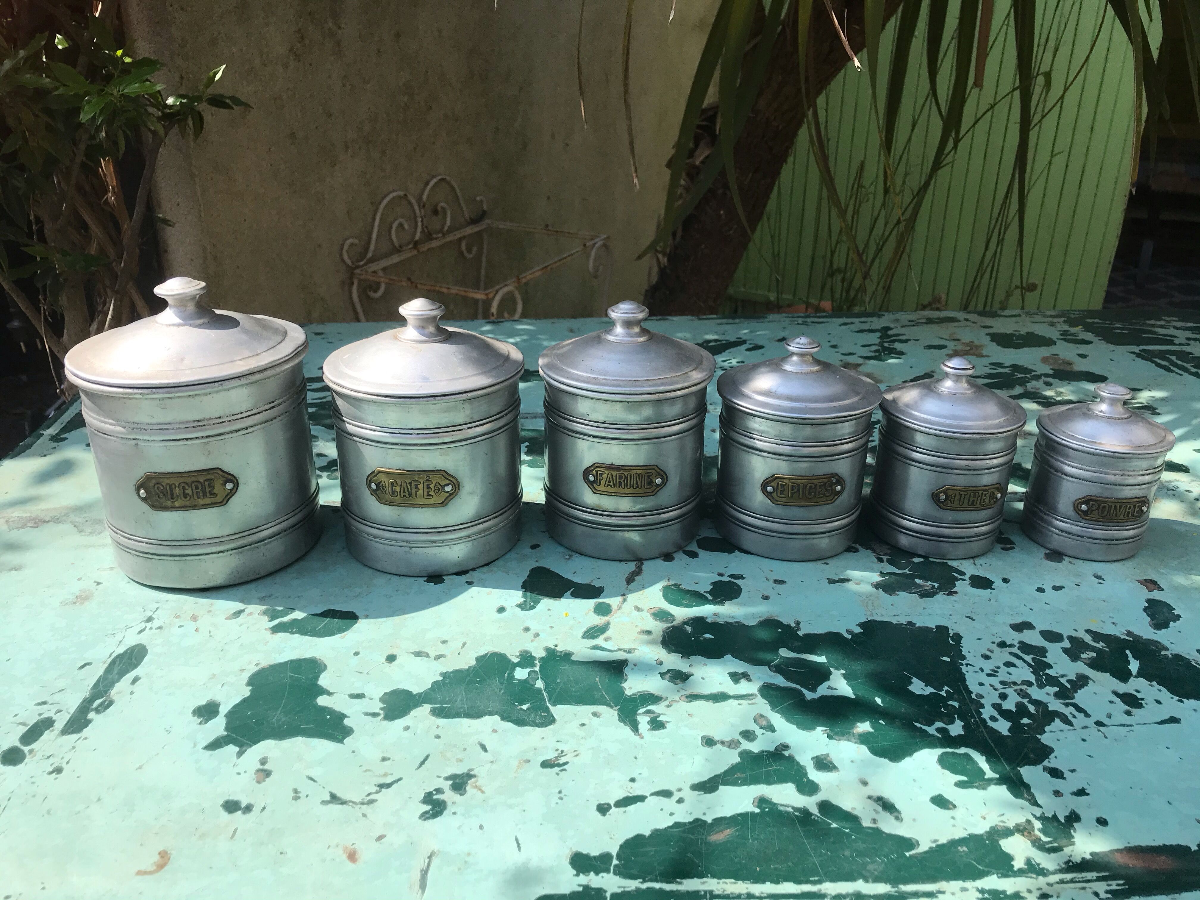 Series of 6 spice pots