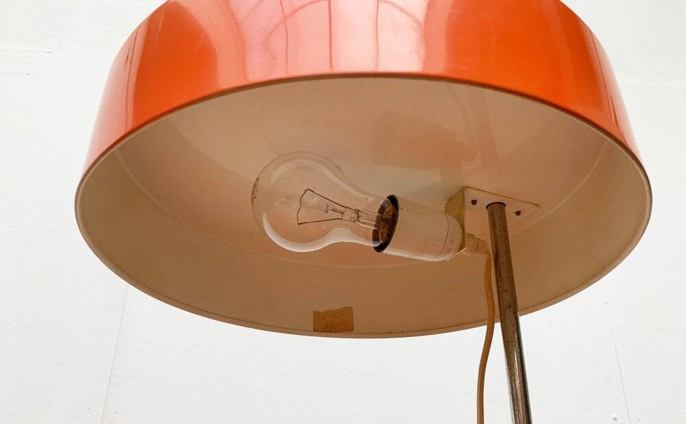 Mid-century minimalist table lamp