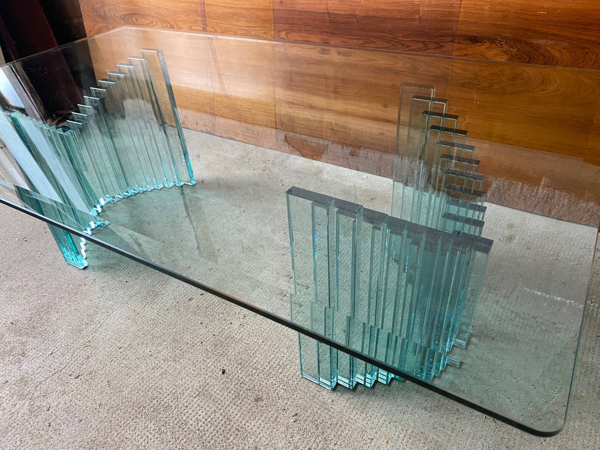 Table basse en verre teinté bleu an80