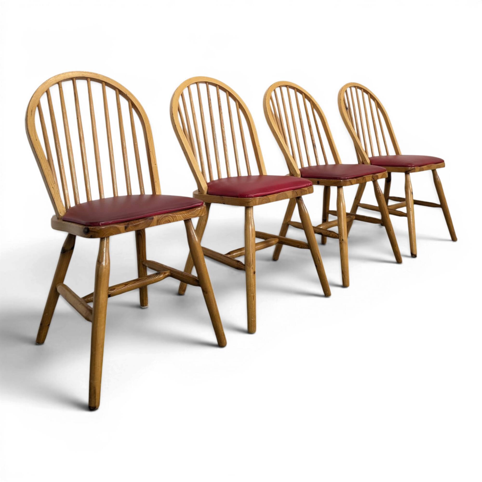 Set of 4 pine chairs