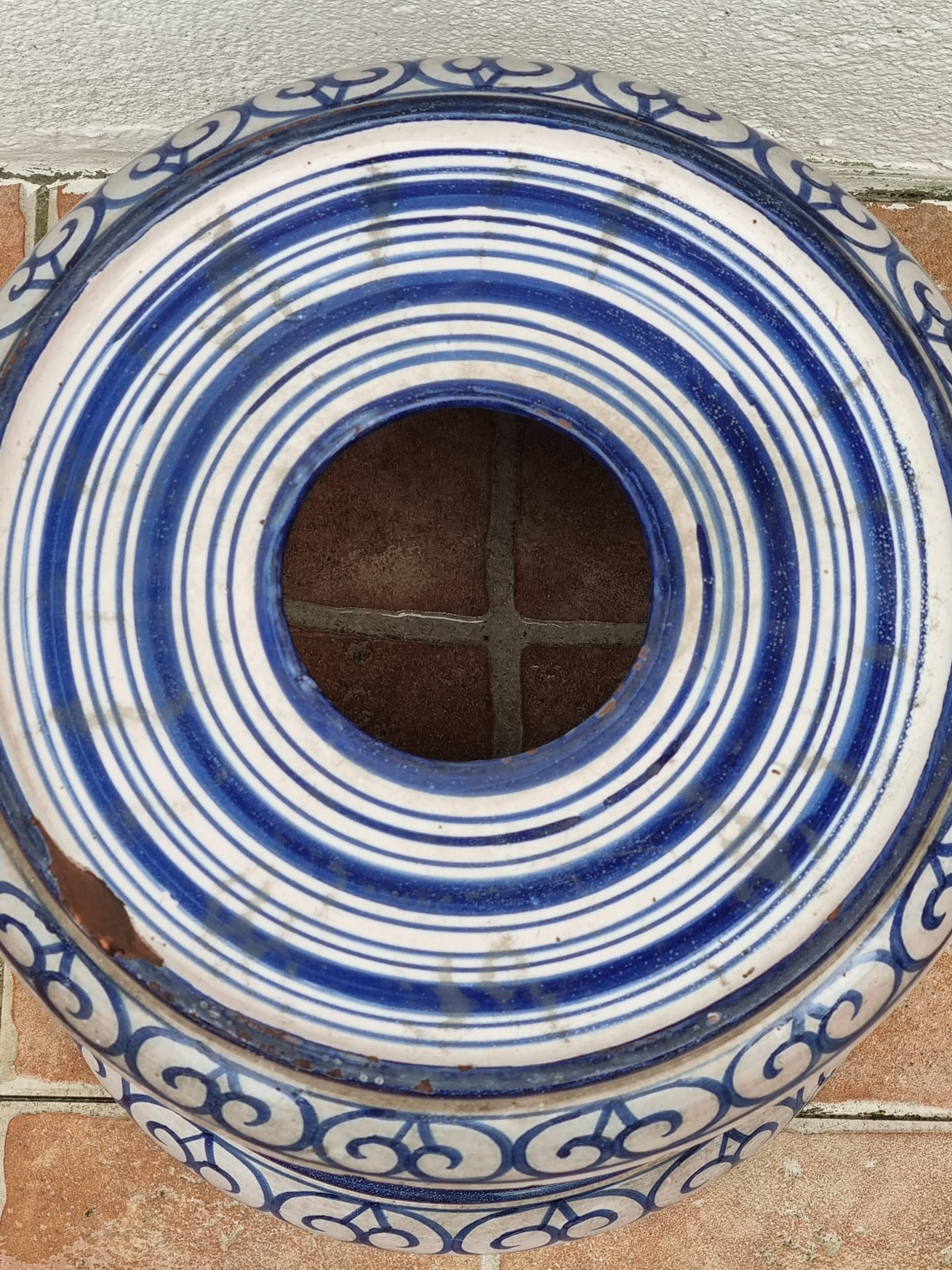 Nevers earthenware pedestal, Montagnon, floral decoration, late 19th century, 31 cm