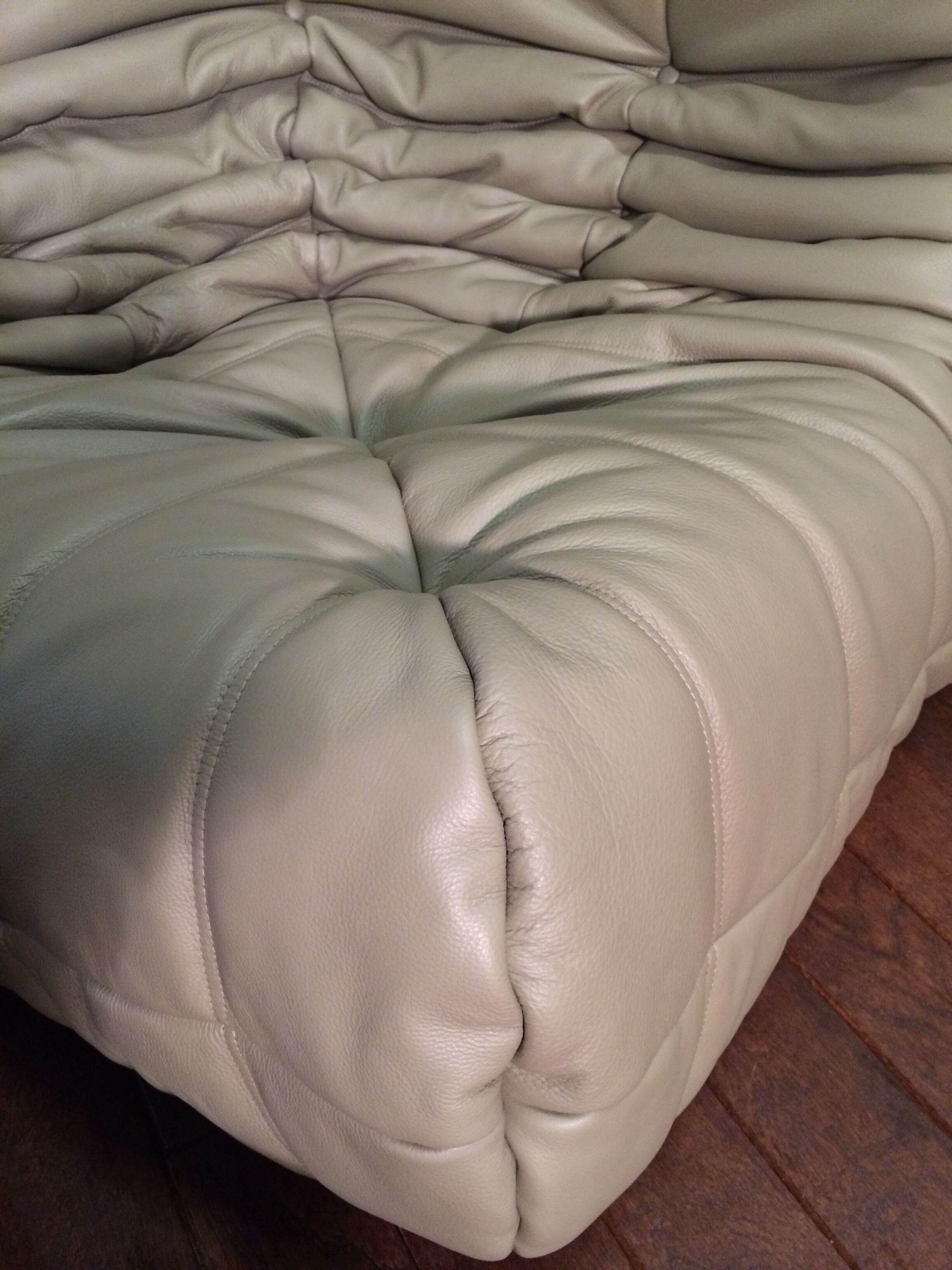 Togo armchair model designed by Michel Ducaroy 1973